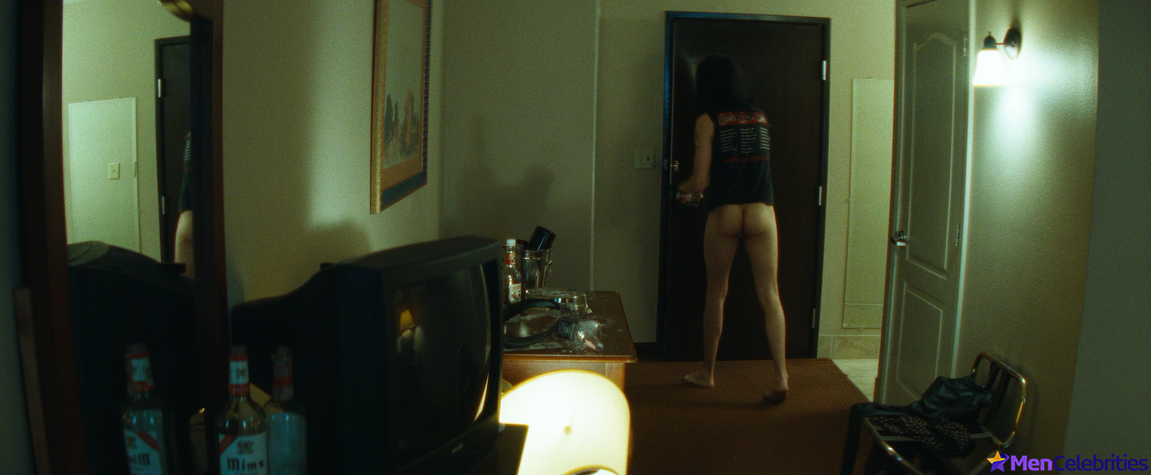 Douglas Booth nude and gay scenes