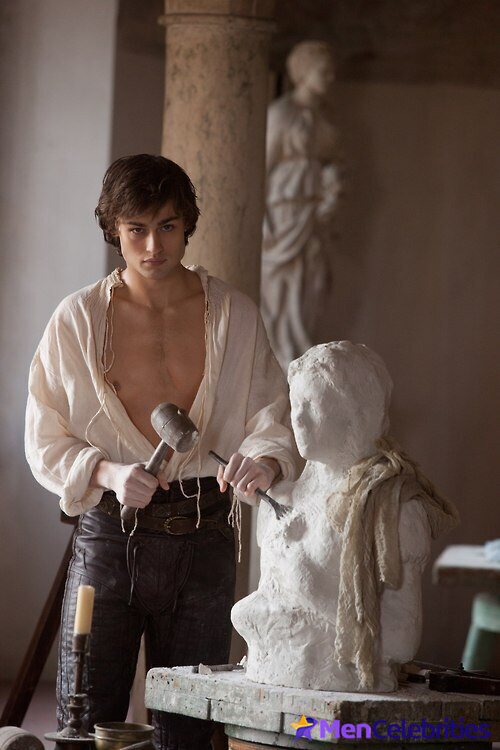 Douglas Booth shirtless and sexy photos