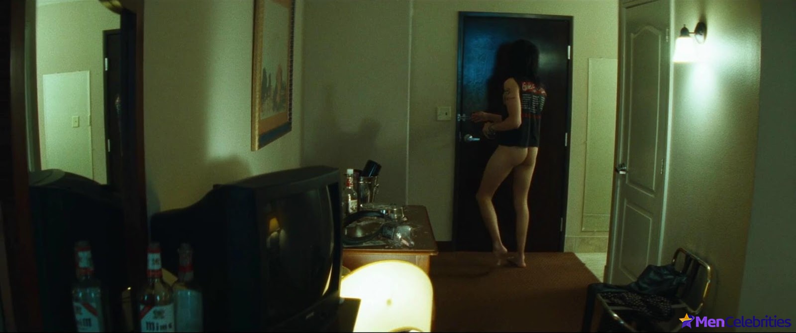 Douglas Booth nude and gay scenes