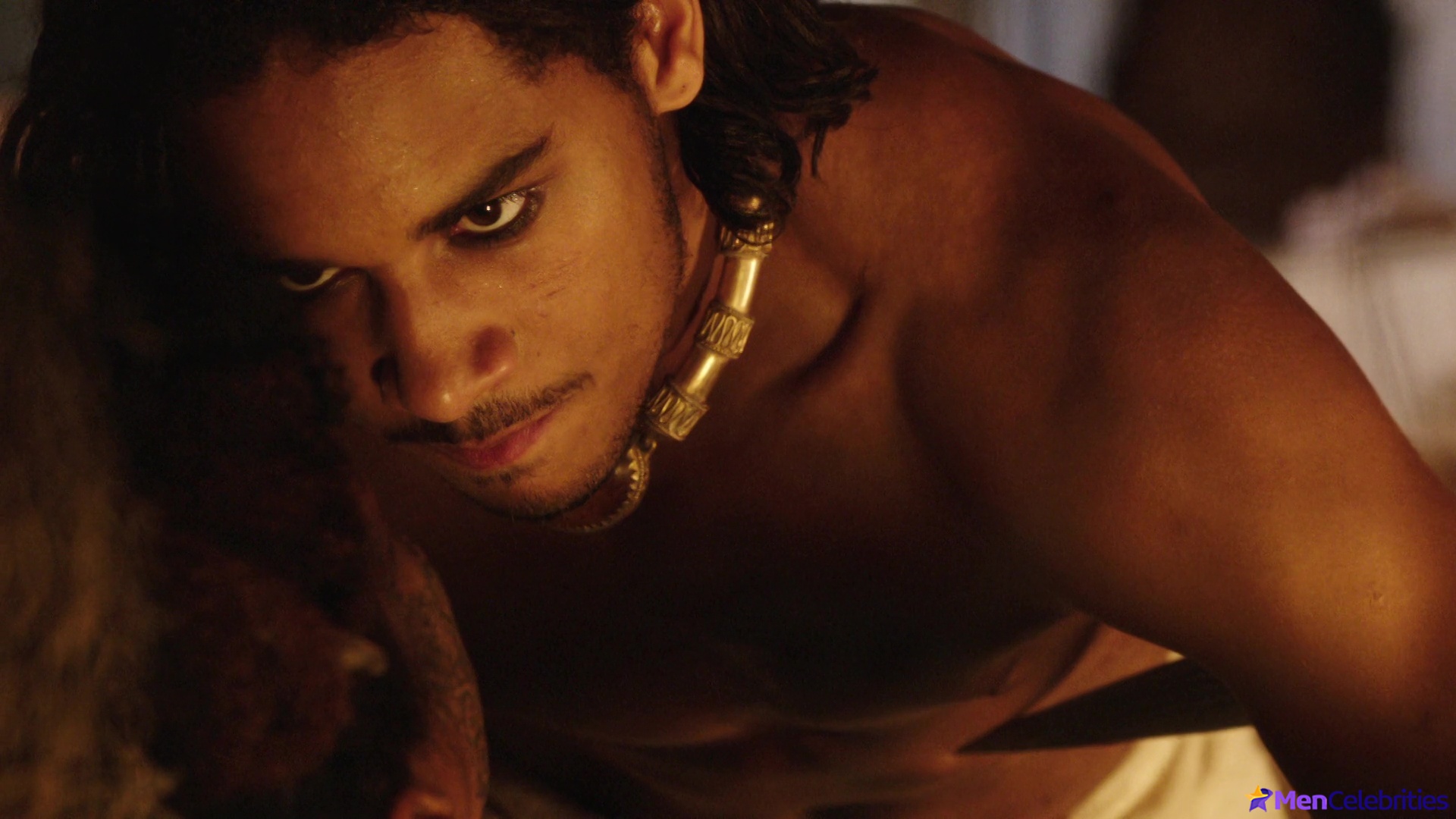Elliot Knight nude and erotic gay scenes