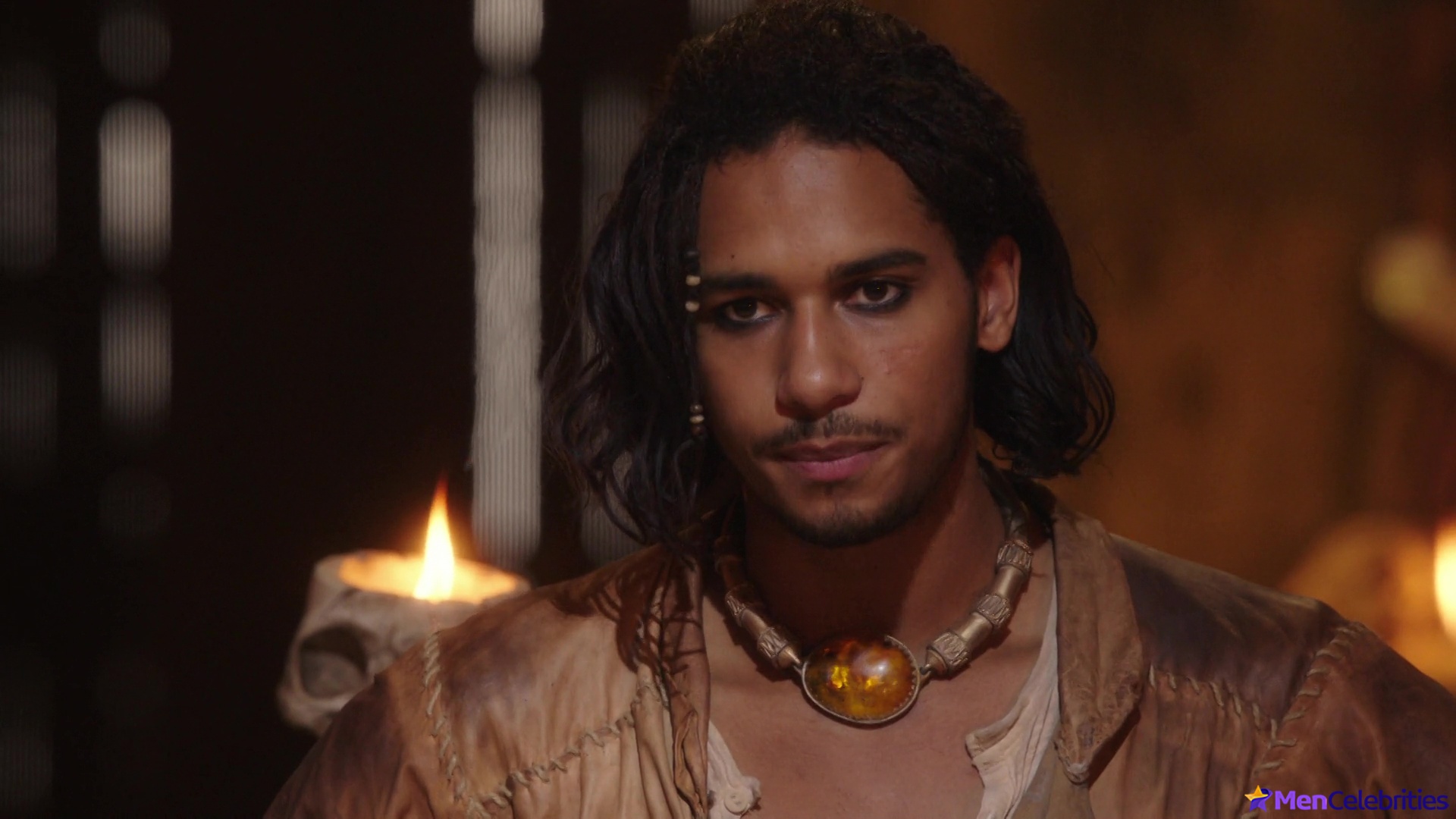 Elliot Knight nude and erotic gay scenes