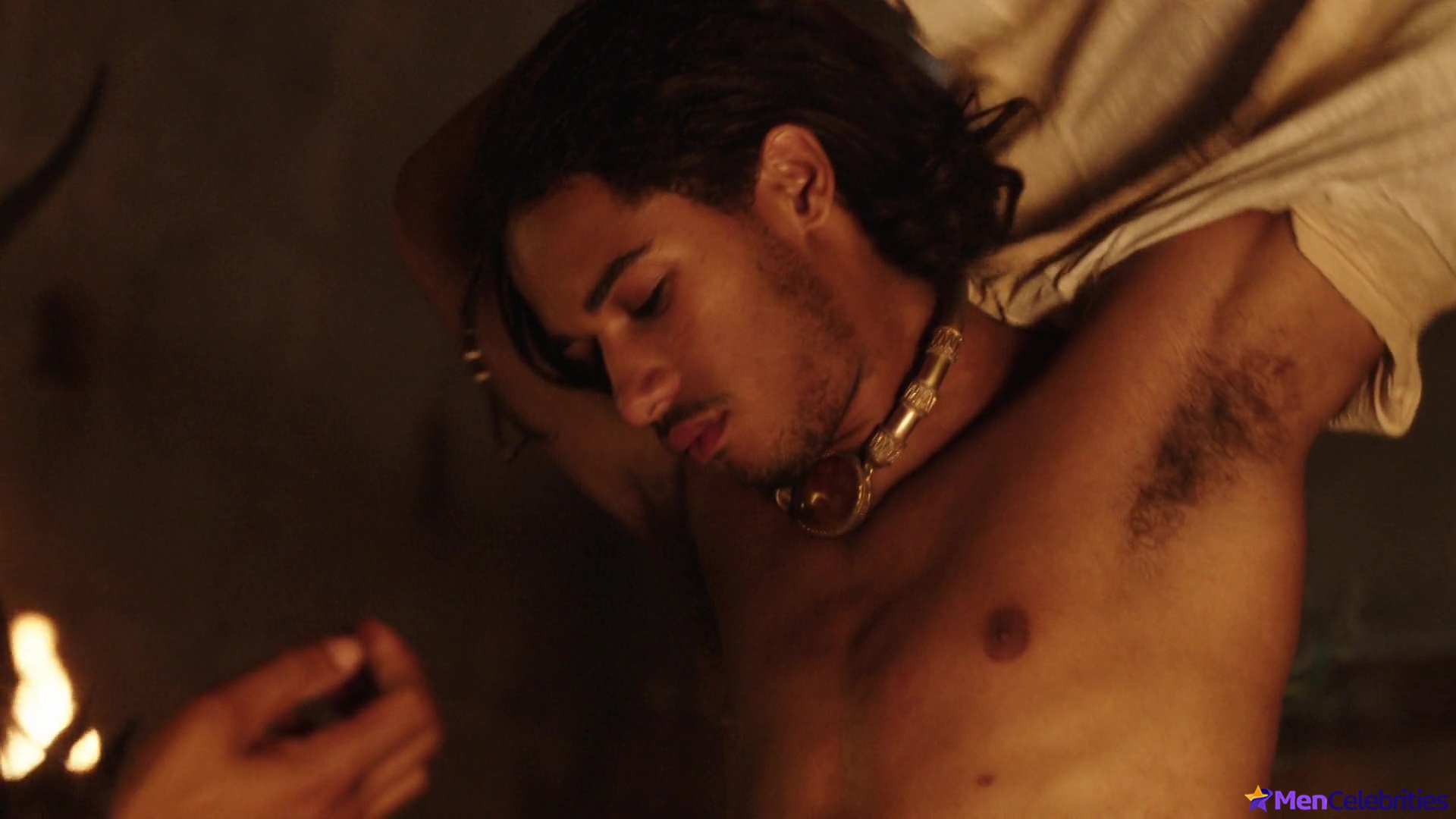 Elliot Knight nude and erotic gay scenes
