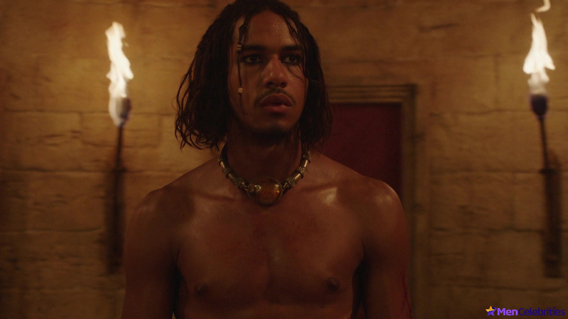Elliot Knight nude and erotic gay scenes