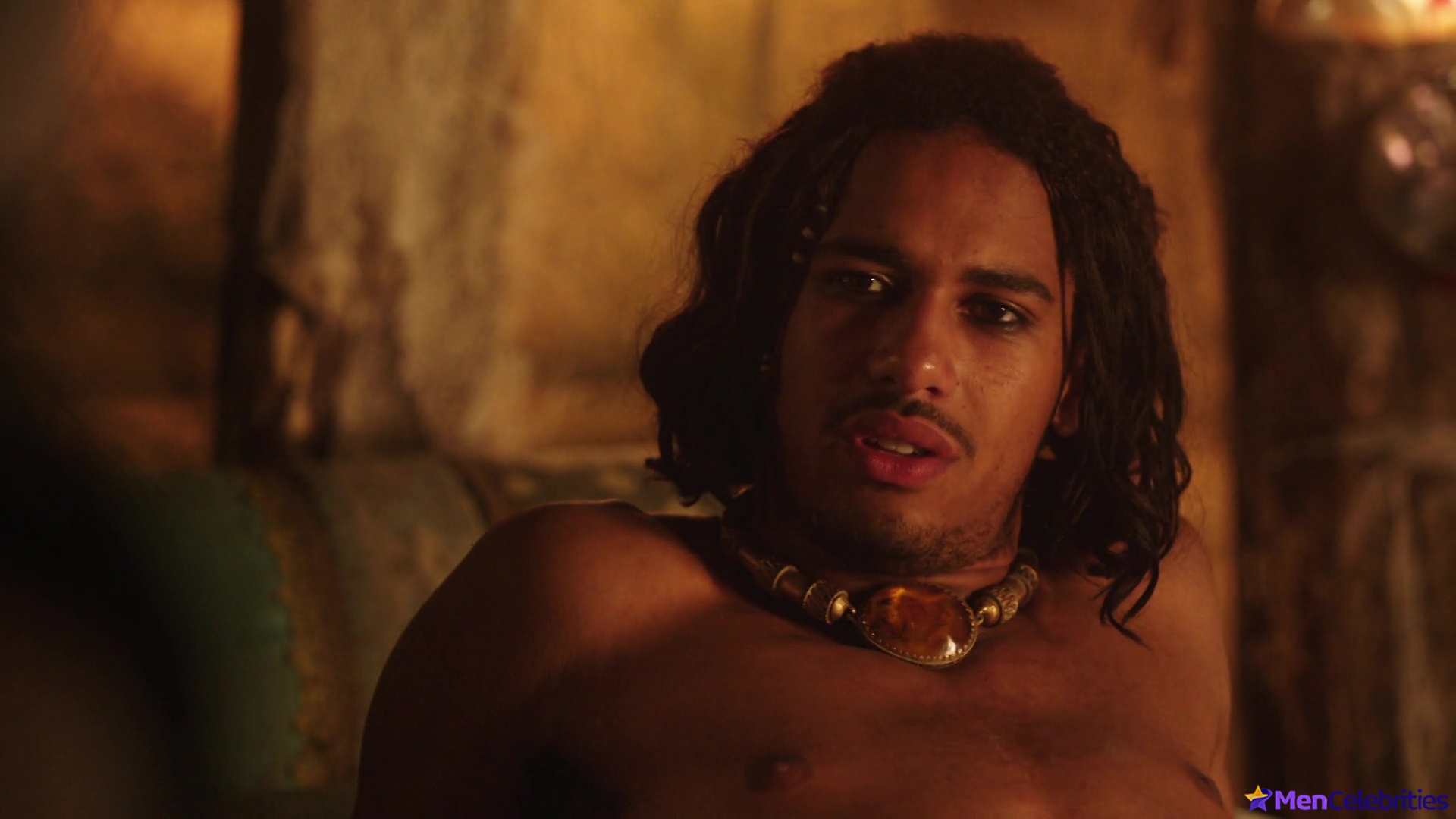 Elliot Knight nude and erotic gay scenes