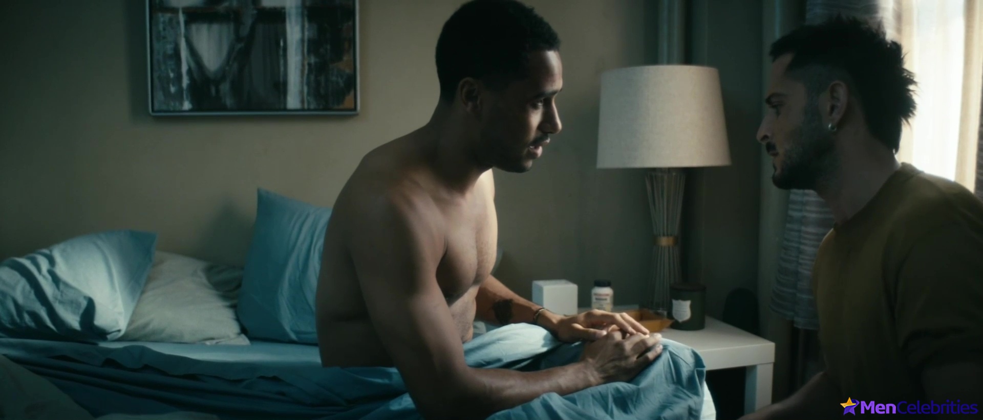 Elliot Knight nude and erotic gay scenes