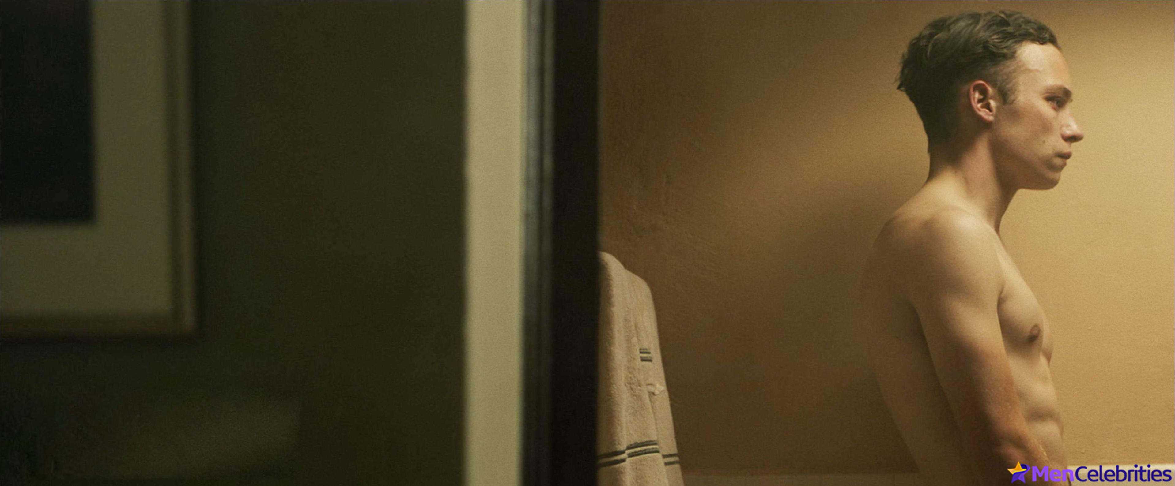Finn Cole nude and sex scenes