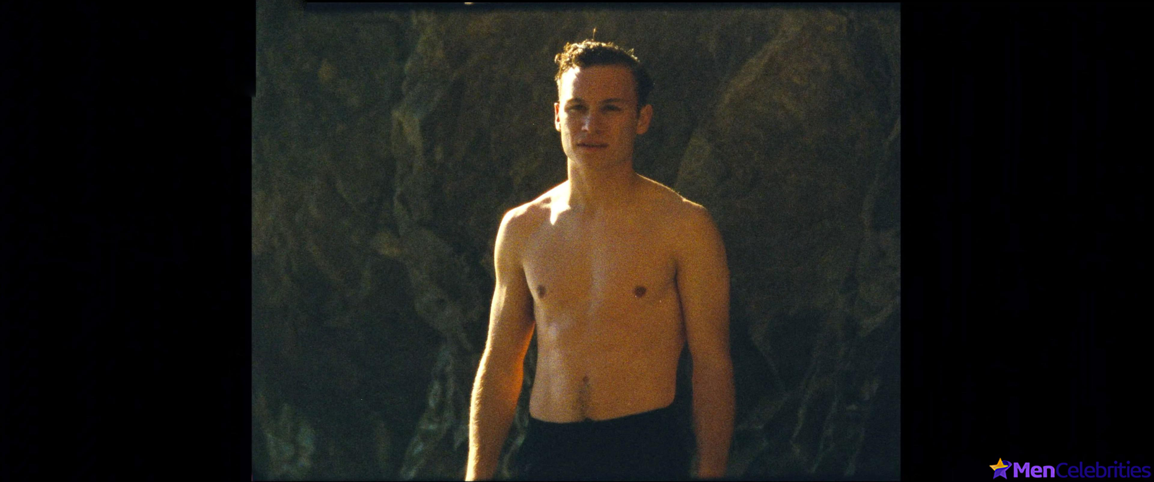 Finn Cole nude and sex scenes