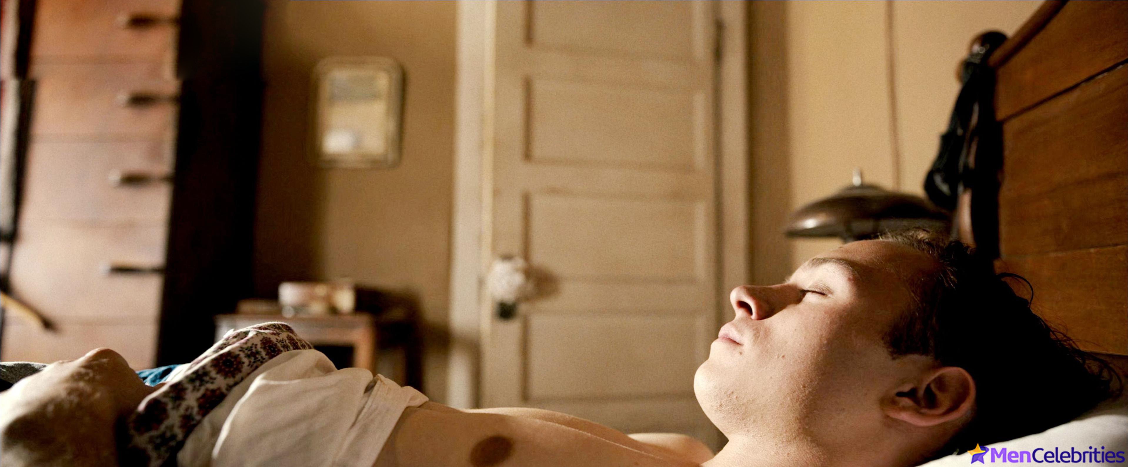 Finn Cole nude and sex scenes