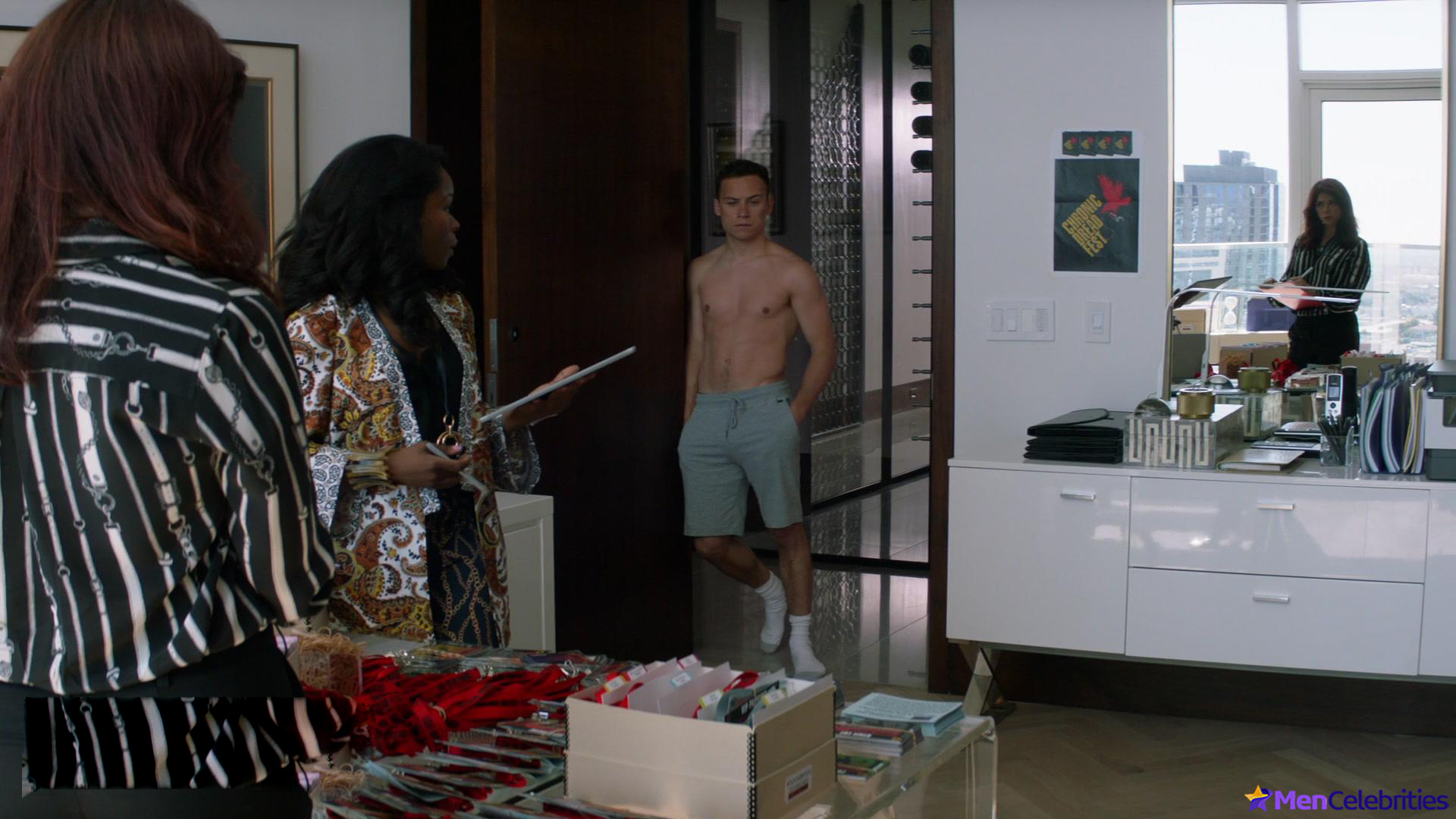Finn Cole nude and sex scenes