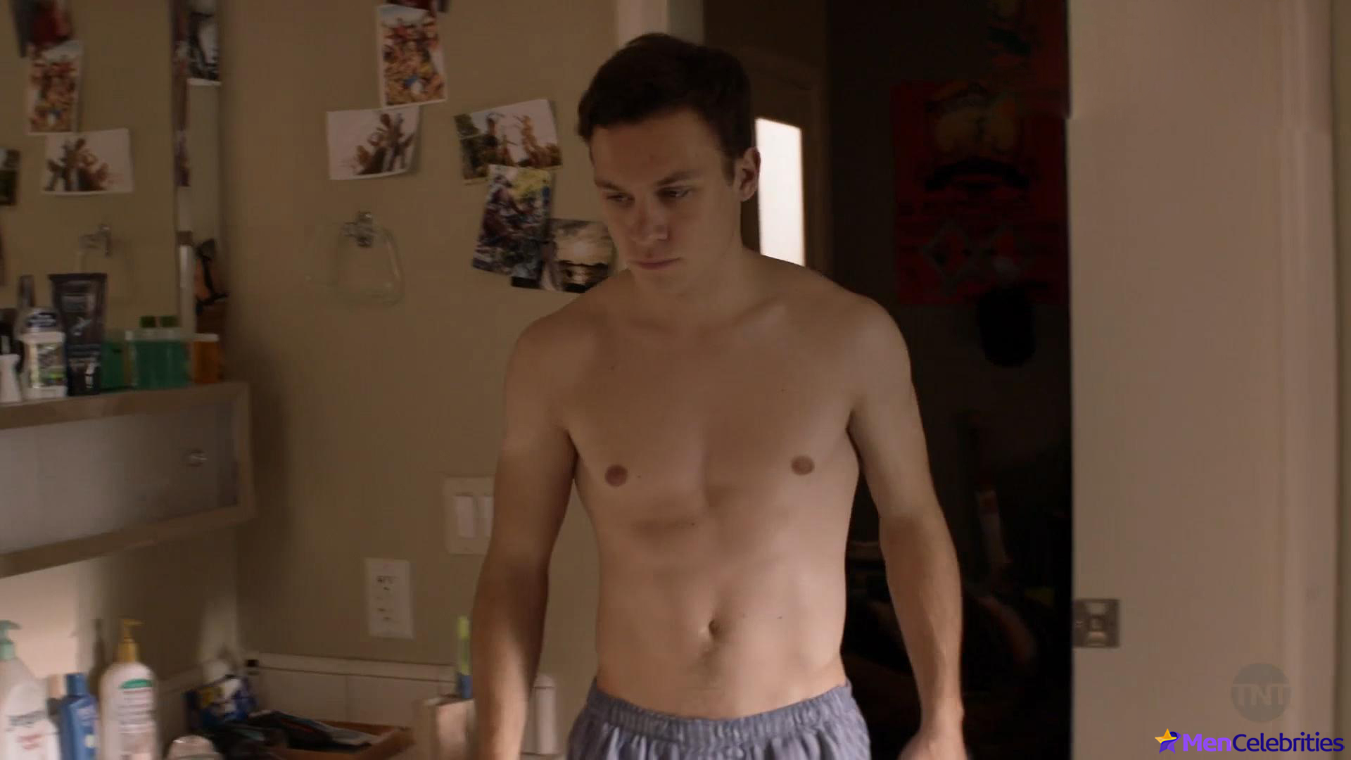 Finn Cole nude and sex scenes