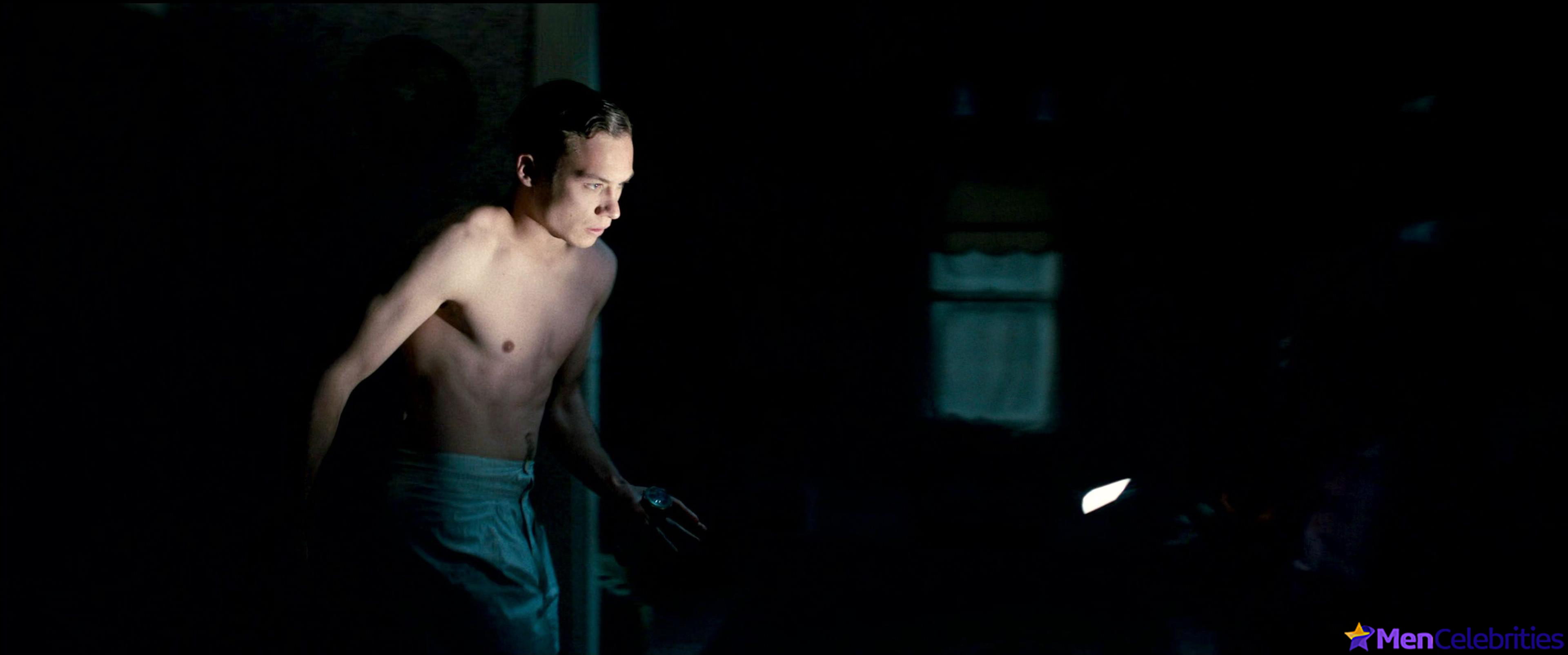 Finn Cole nude and sex scenes