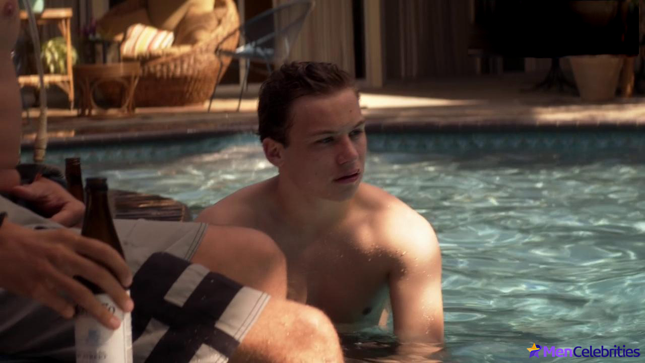 Finn Cole nude and sex scenes
