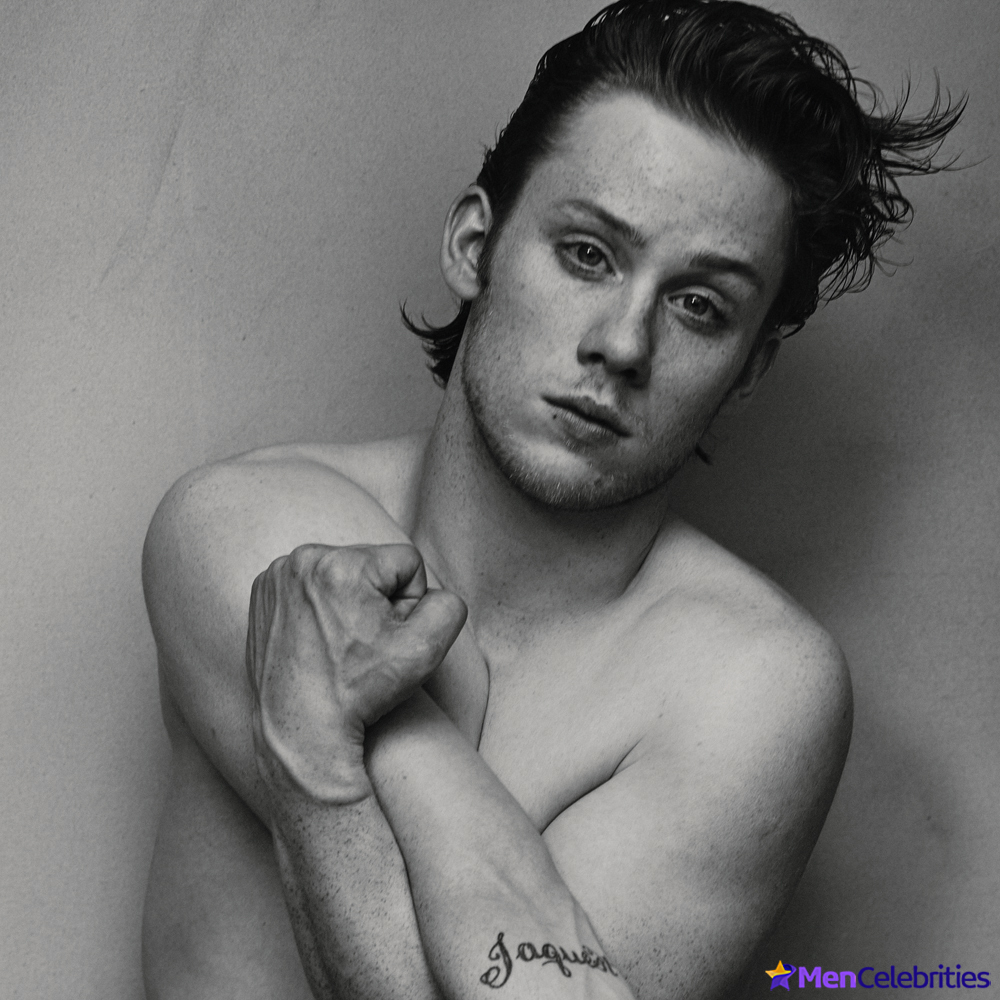 Joe Cole shirtless and sexy pics
