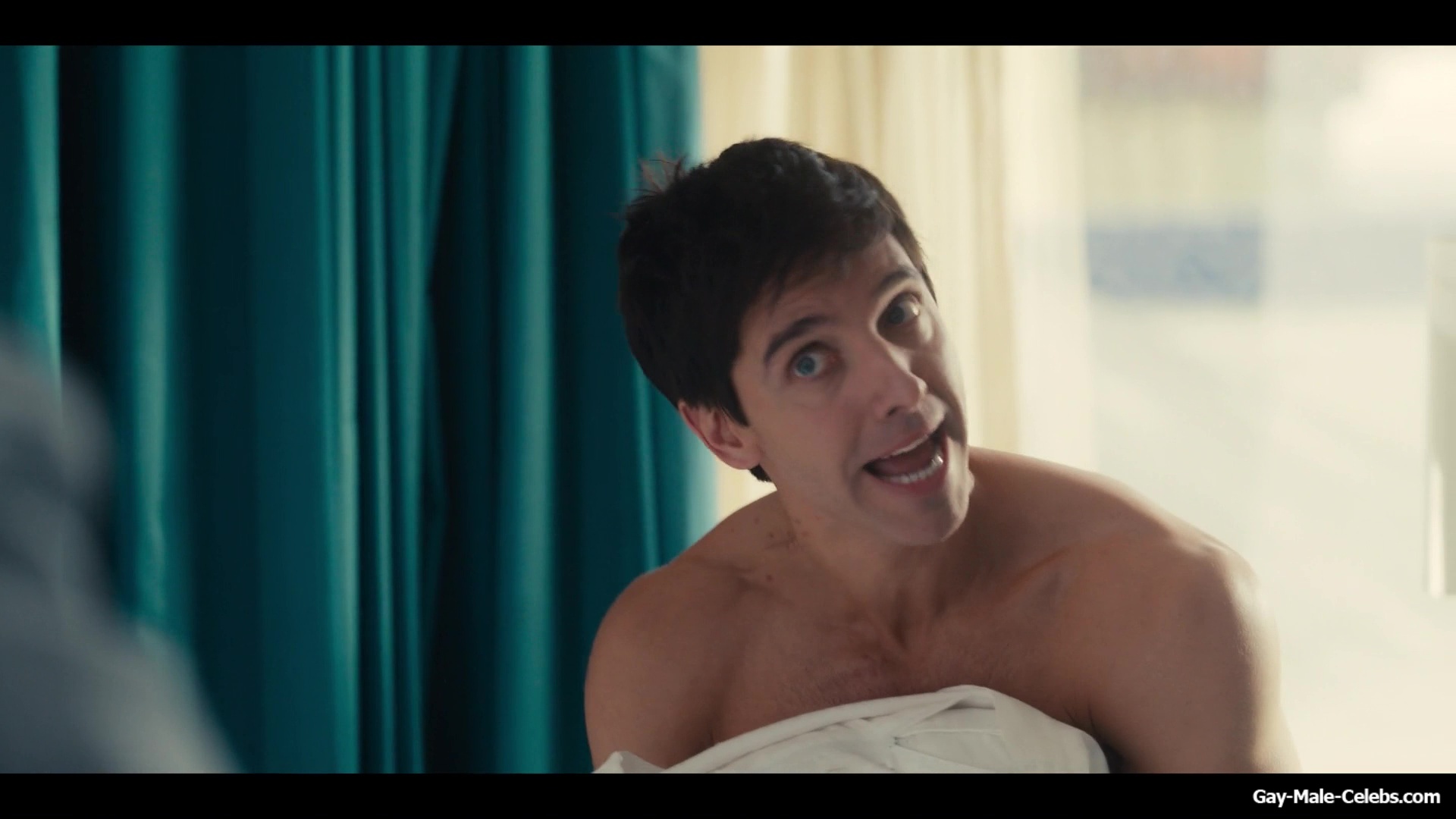 Paul W Downs Nude And Sexy in Hacks
