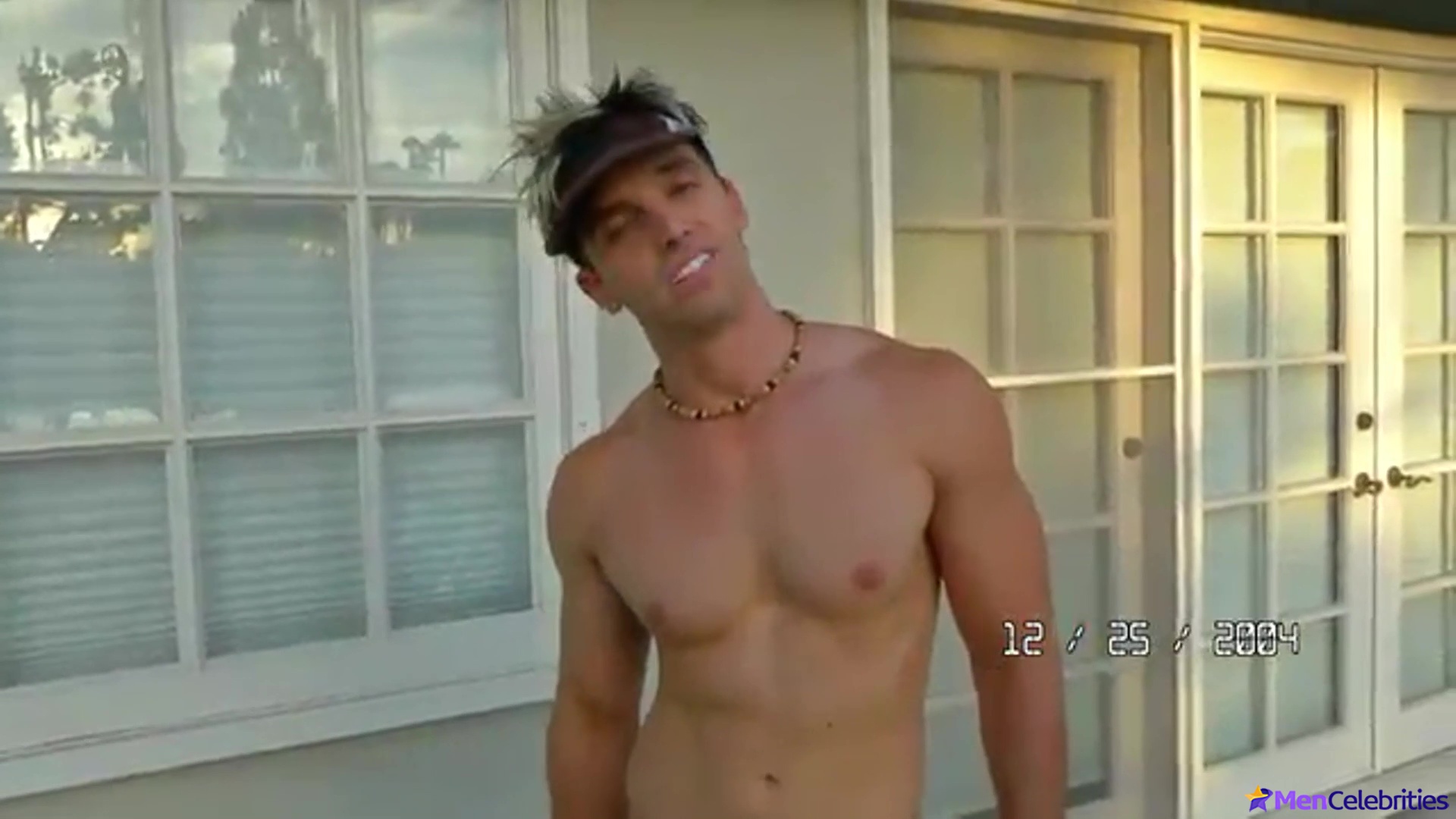 Paul W Downs nude and nsfw scenes