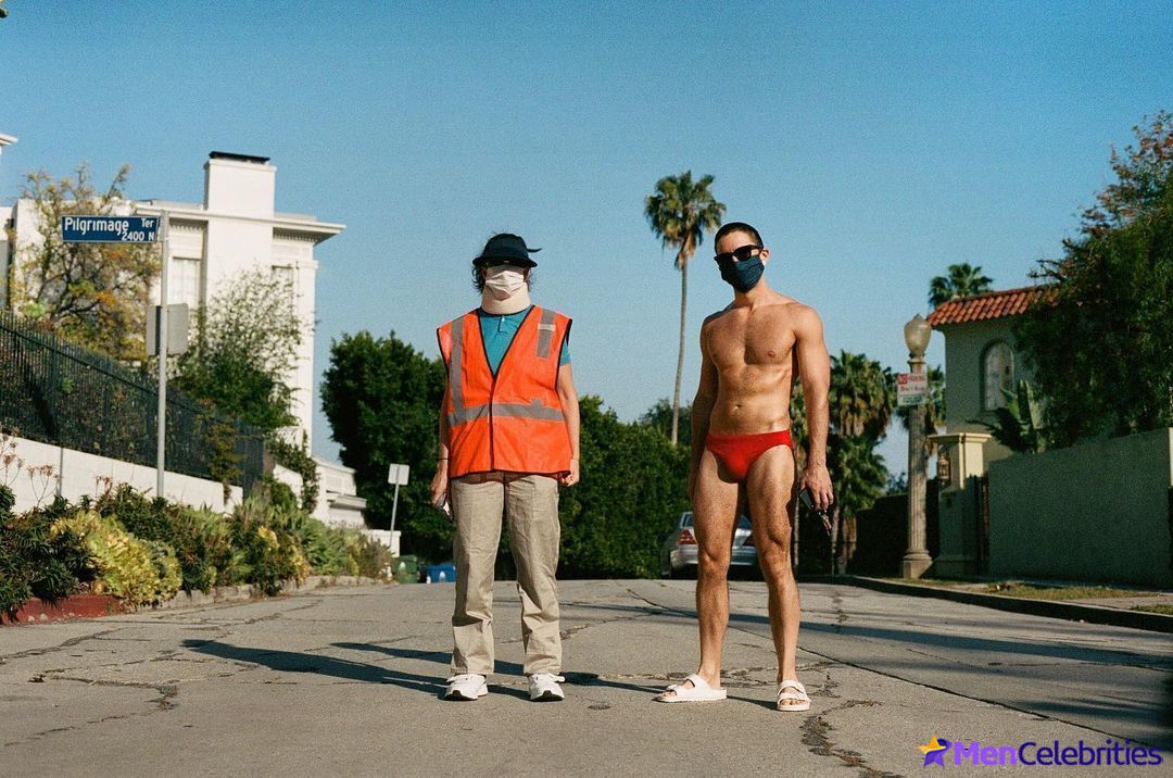 Paul W Downs naked and erotic pics