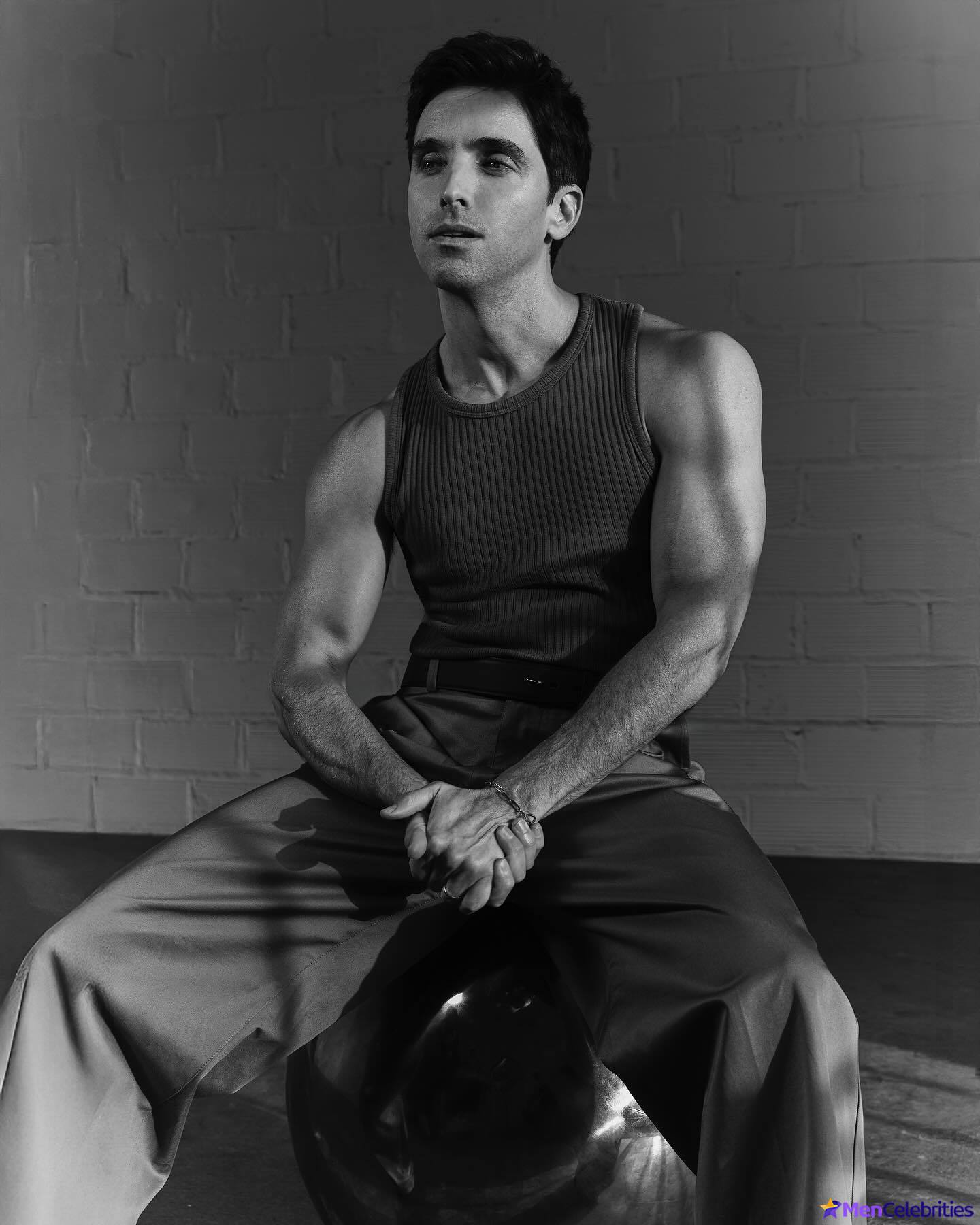Paul W Downs naked and erotic pics
