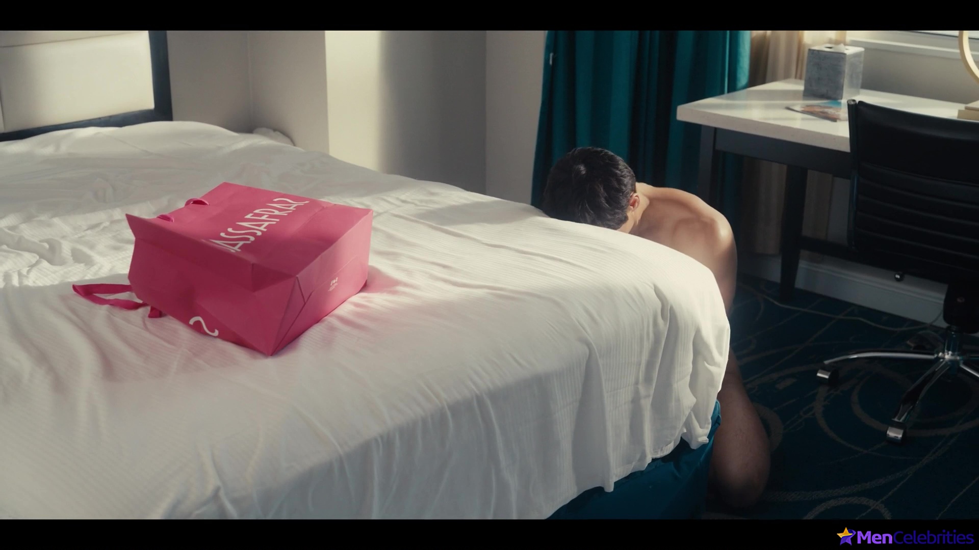 Paul W Downs nude and nsfw scenes