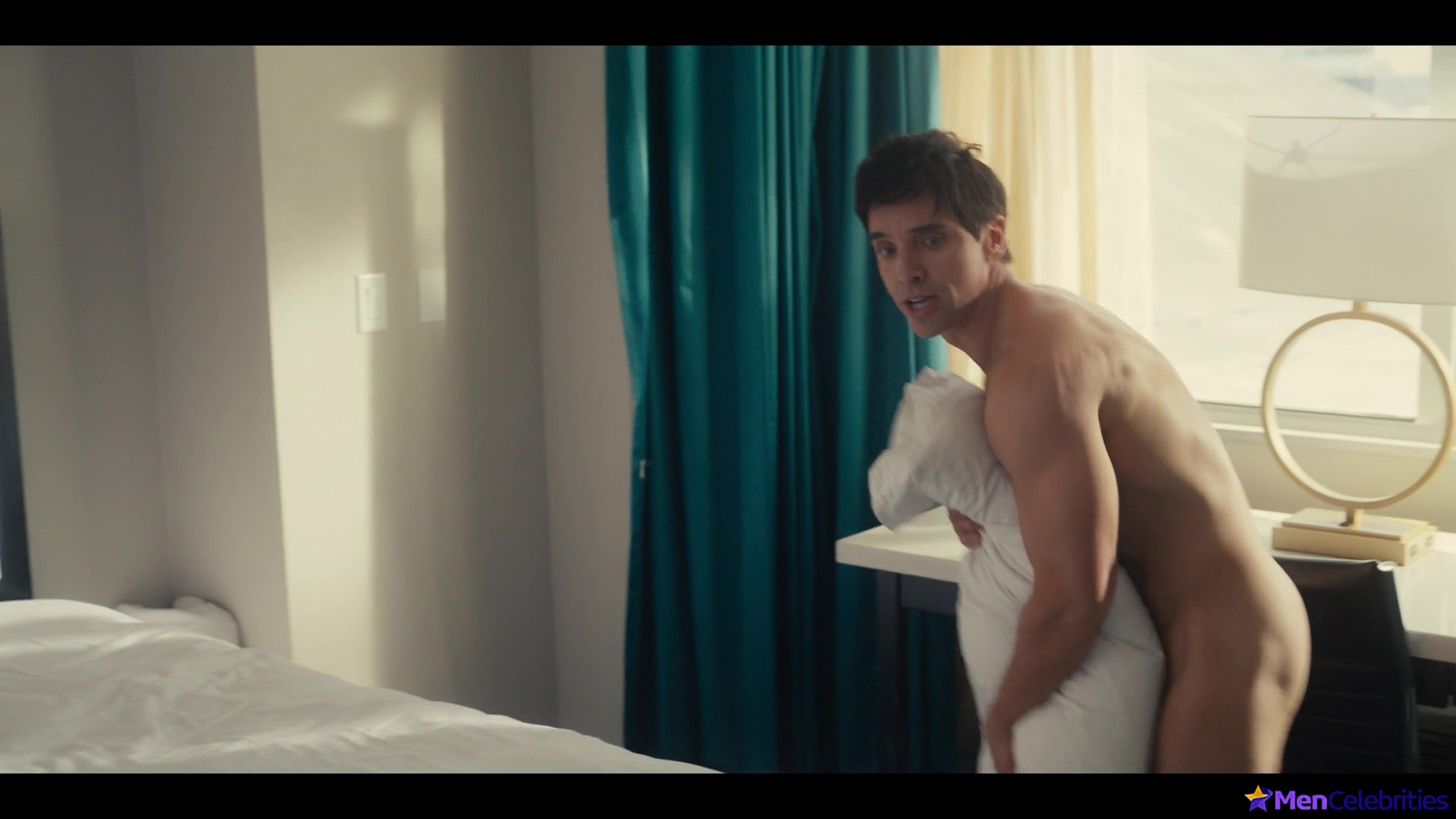 Paul W Downs nude and nsfw scenes