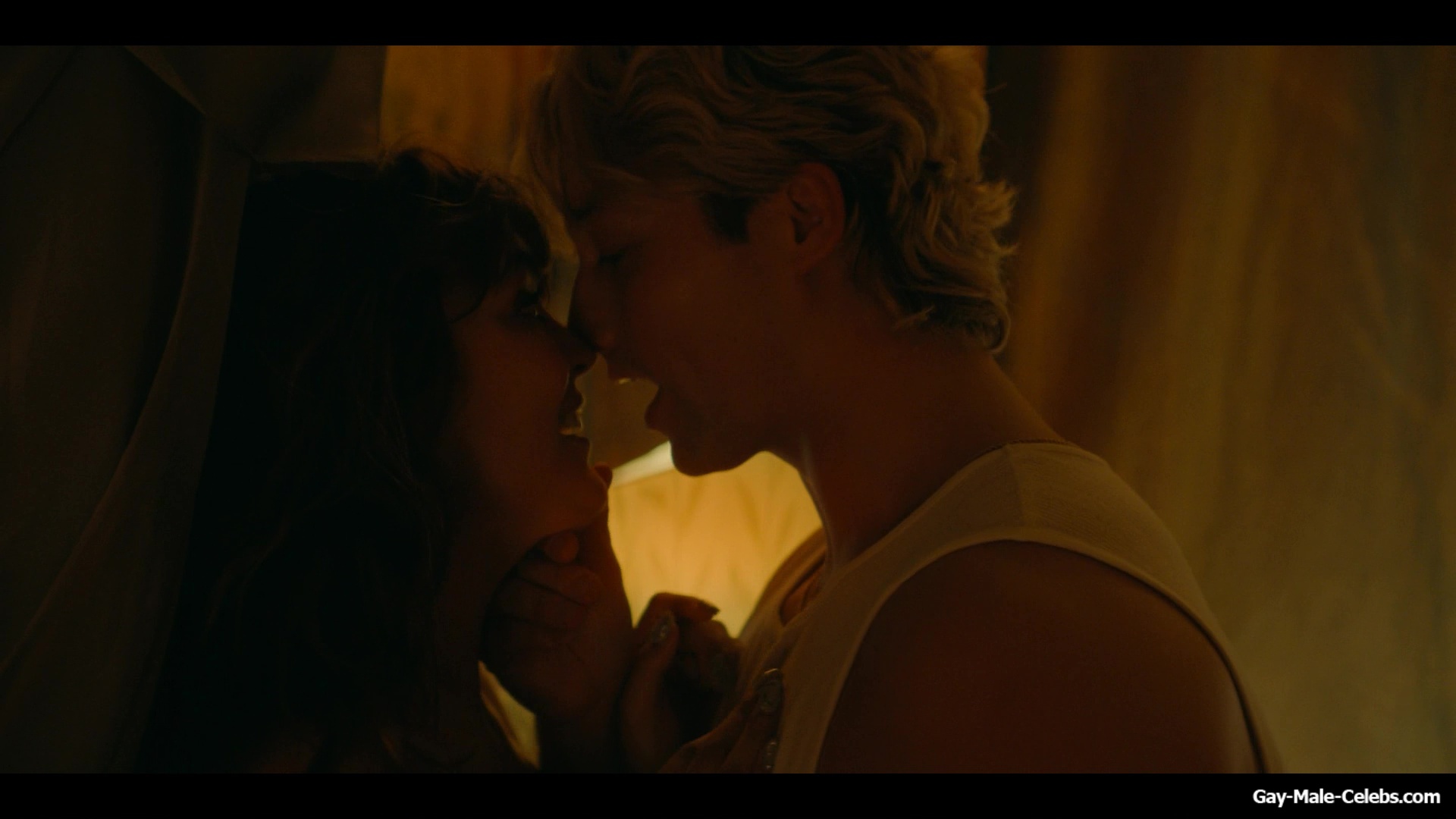 Stephen Kalyn Nude And Doggy Sex Scenes in Off Campus
