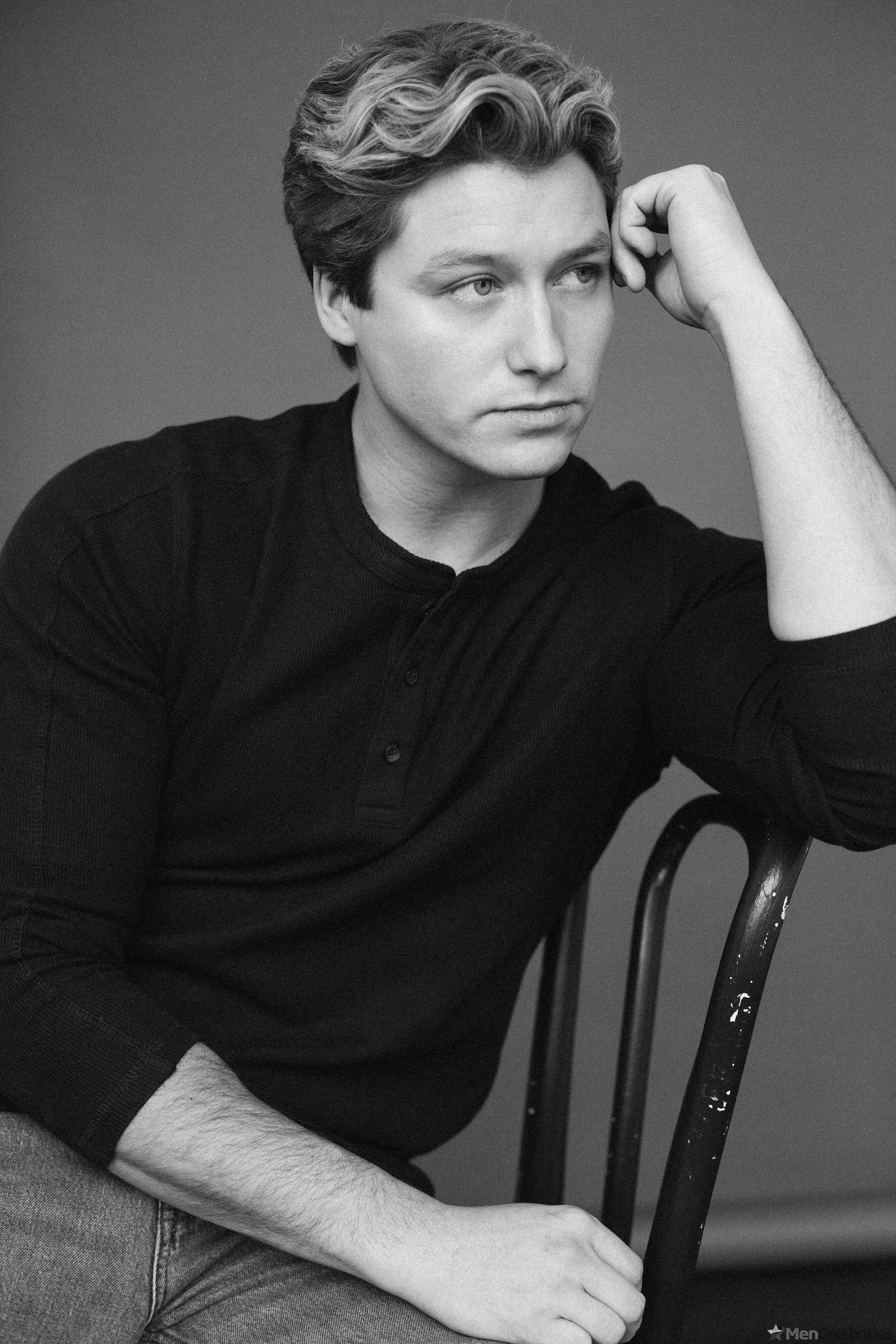 Stephen Kalyn shirtless and sexy pics