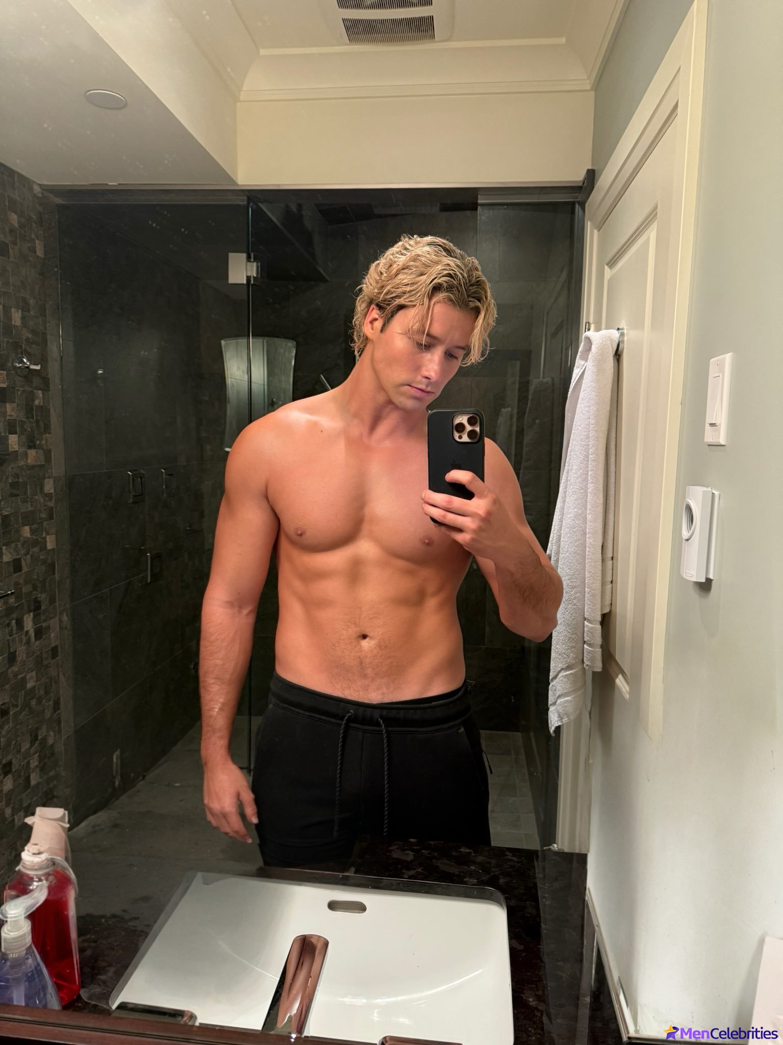 Stephen Kalyn shirtless and sexy pics