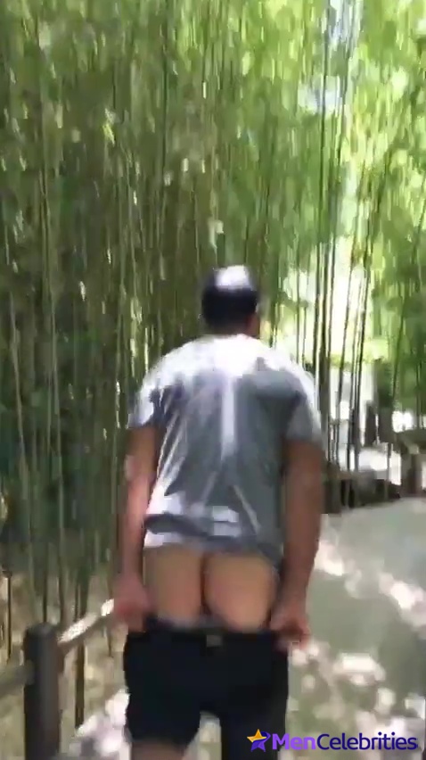 Taylor Kinney Exposes His Bare Ass on Instagram