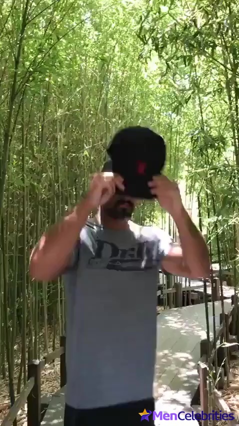 Taylor Kinney Exposes His Bare Ass on Instagram