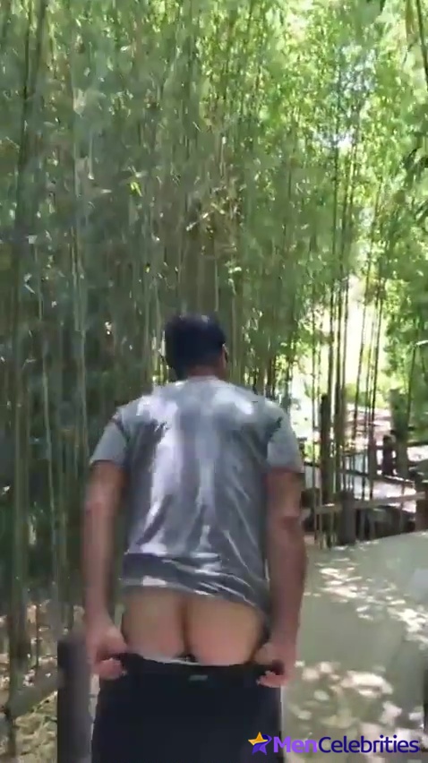 Taylor Kinney Exposes His Bare Ass on Instagram
