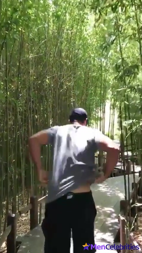 Taylor Kinney Exposes His Bare Ass on Instagram