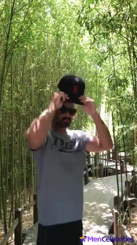 Taylor Kinney Exposes His Bare Ass on Instagram