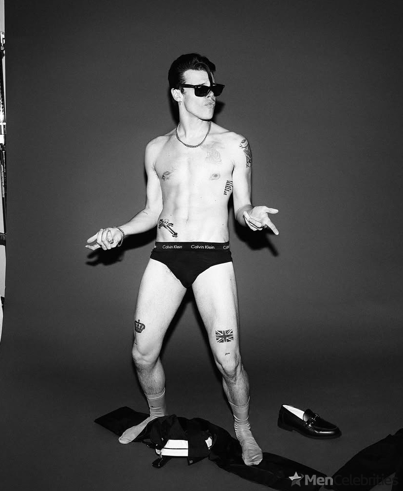 Yungblud nude and nsfw photos
