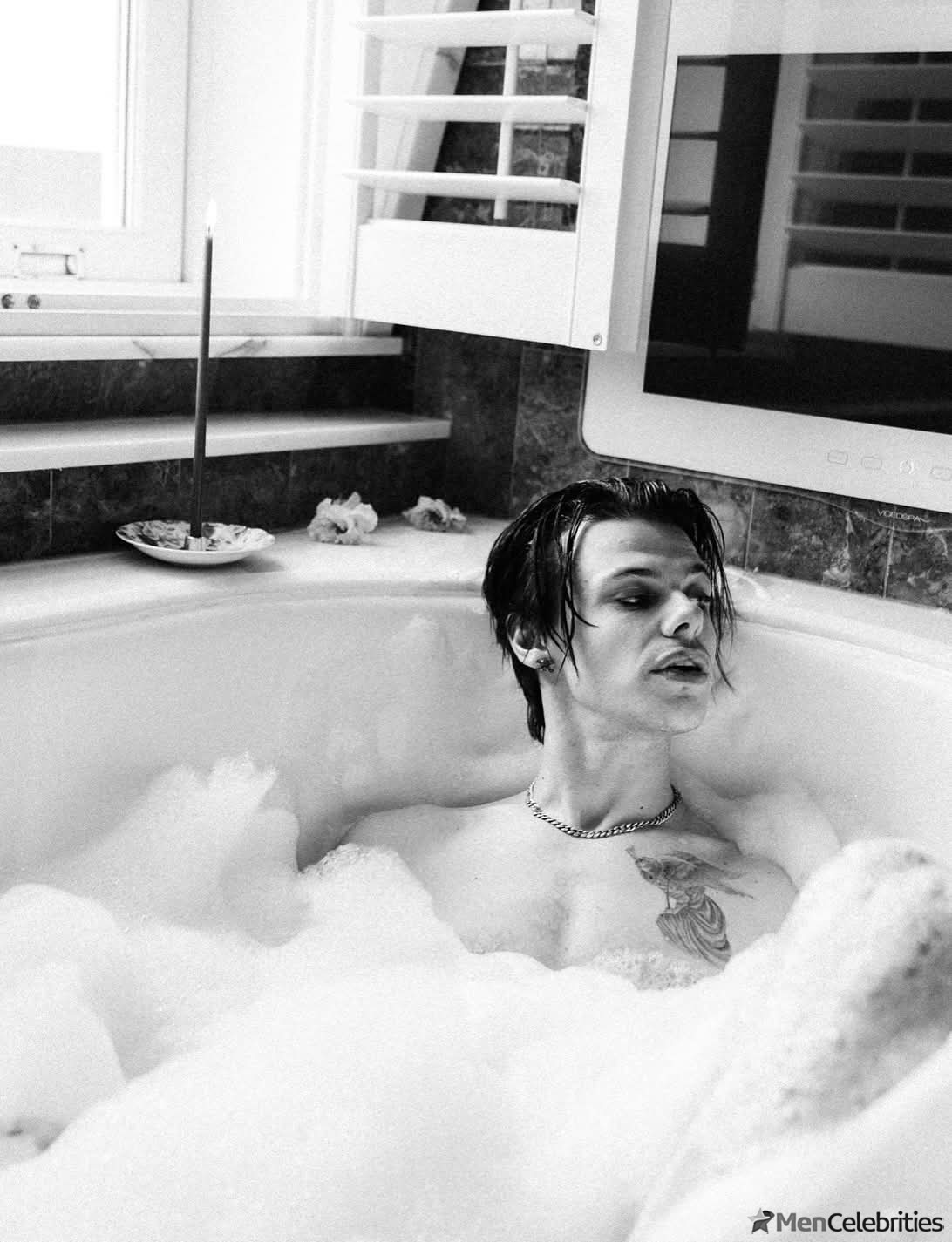 Yungblud nude and nsfw photos