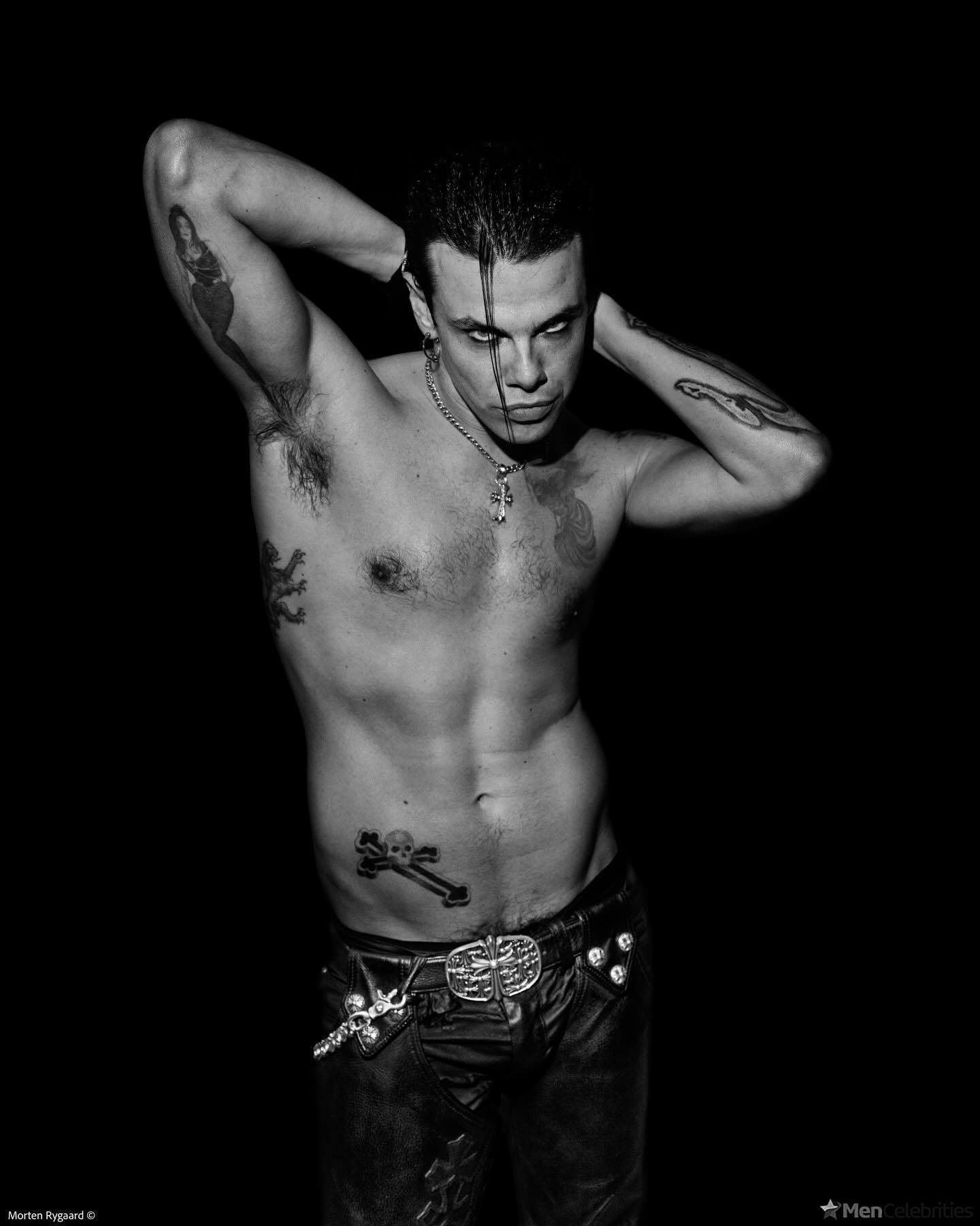 Yungblud nude and nsfw photos
