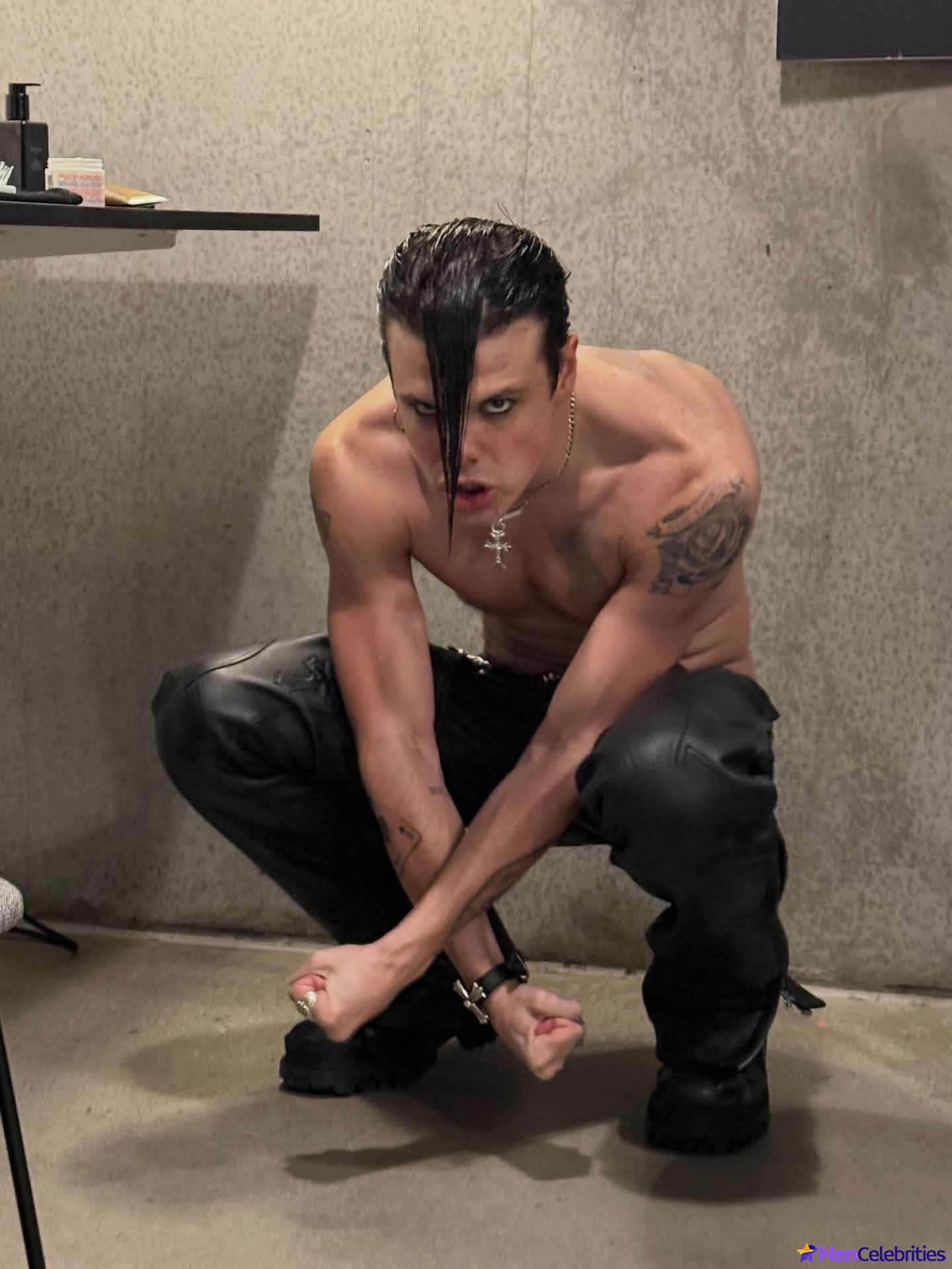 Yungblud nude and nsfw photos