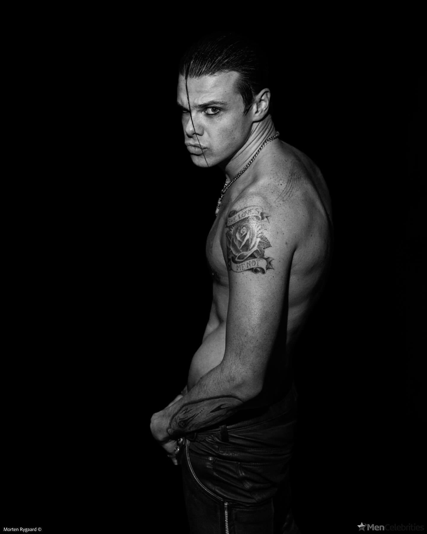 Yungblud nude and nsfw photos
