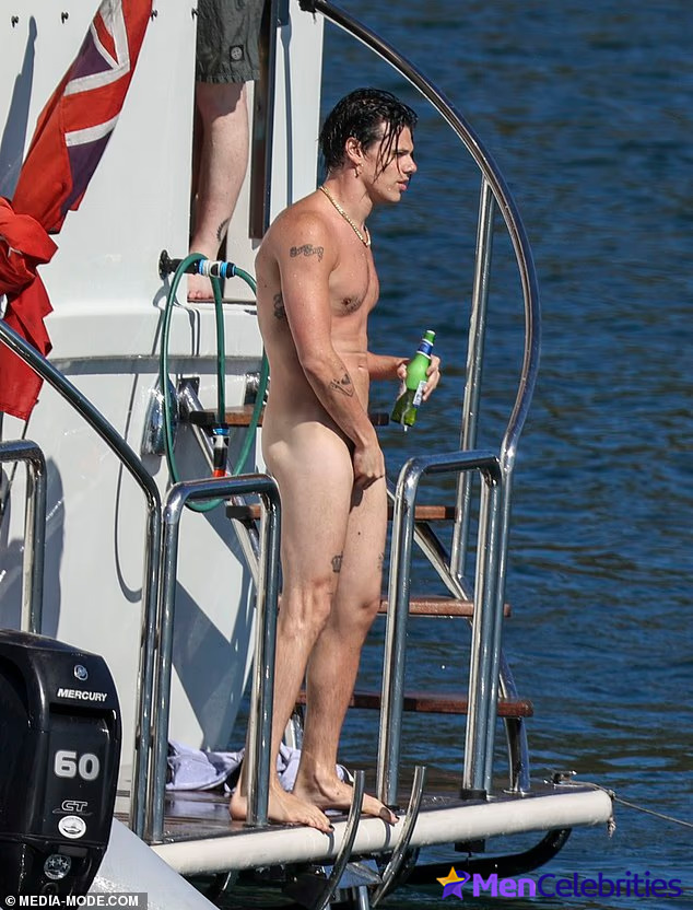 Yungblud paparazzi nude and sexy shots