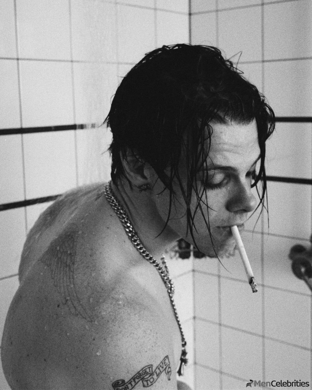 Yungblud nude and nsfw photos