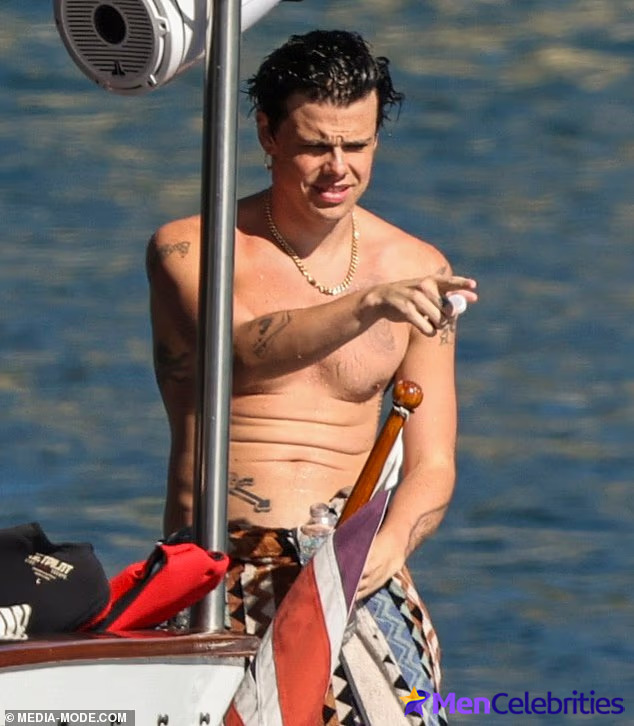 Yungblud paparazzi nude and sexy shots