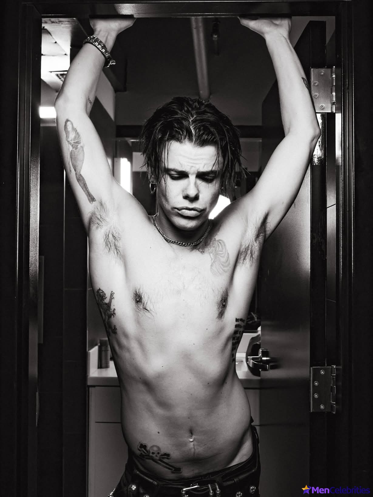 Yungblud nude and nsfw photos
