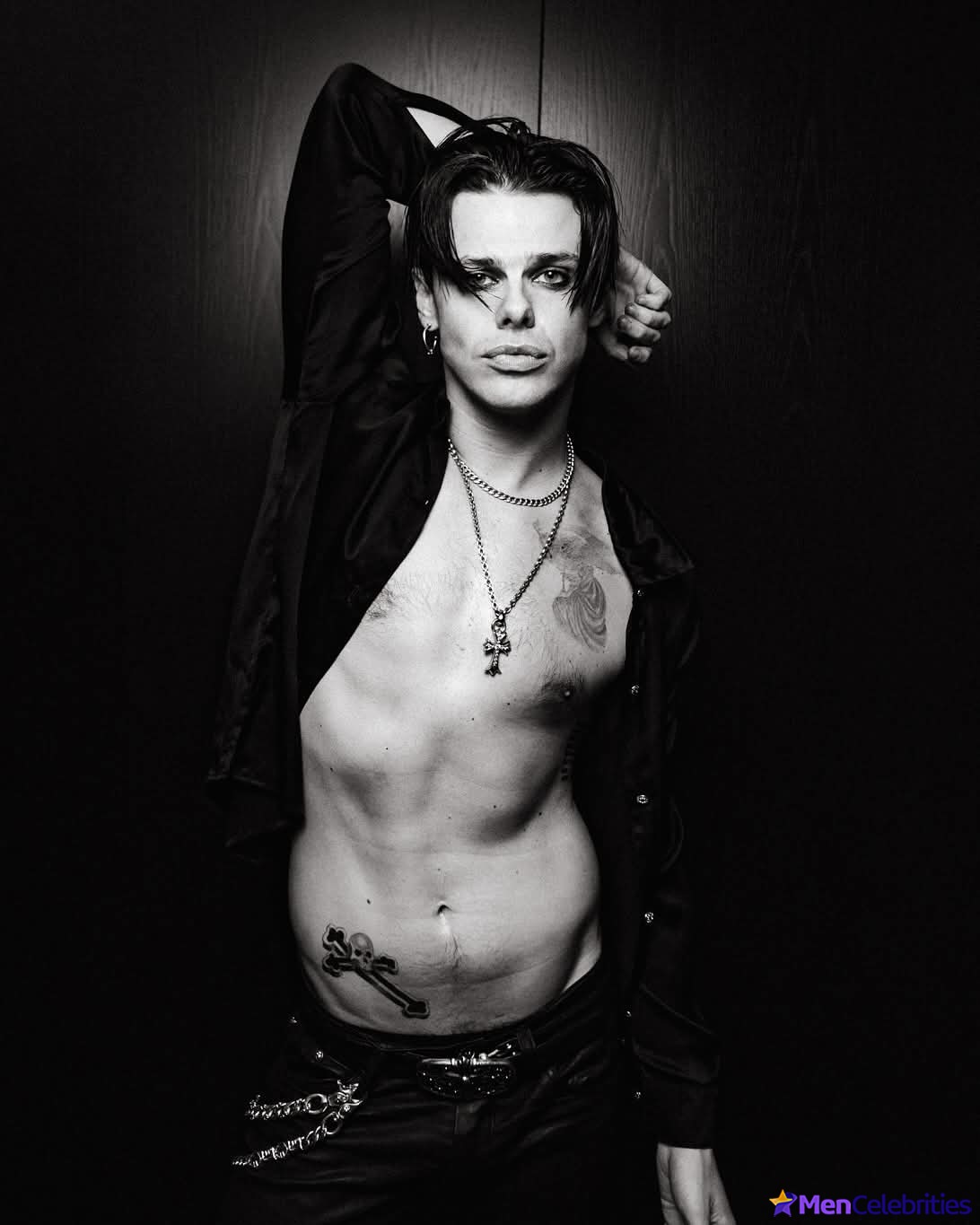 Yungblud nude and nsfw photos