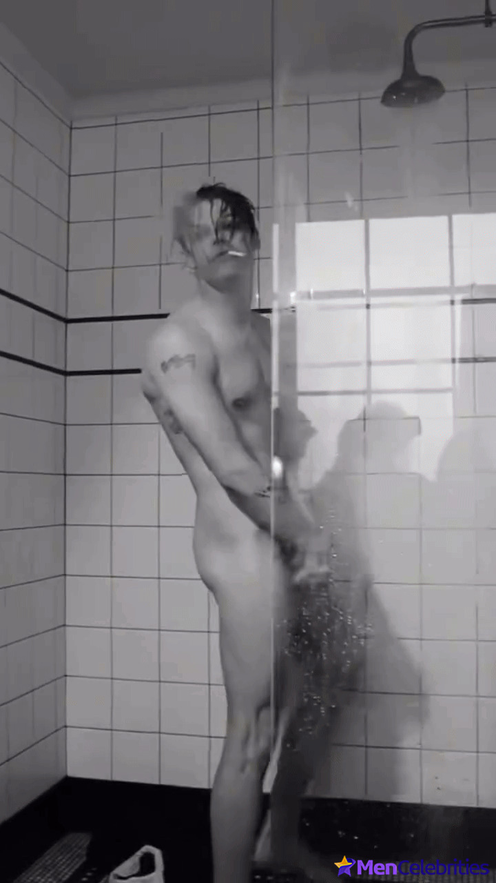 Yungblud nude and nsfw photos