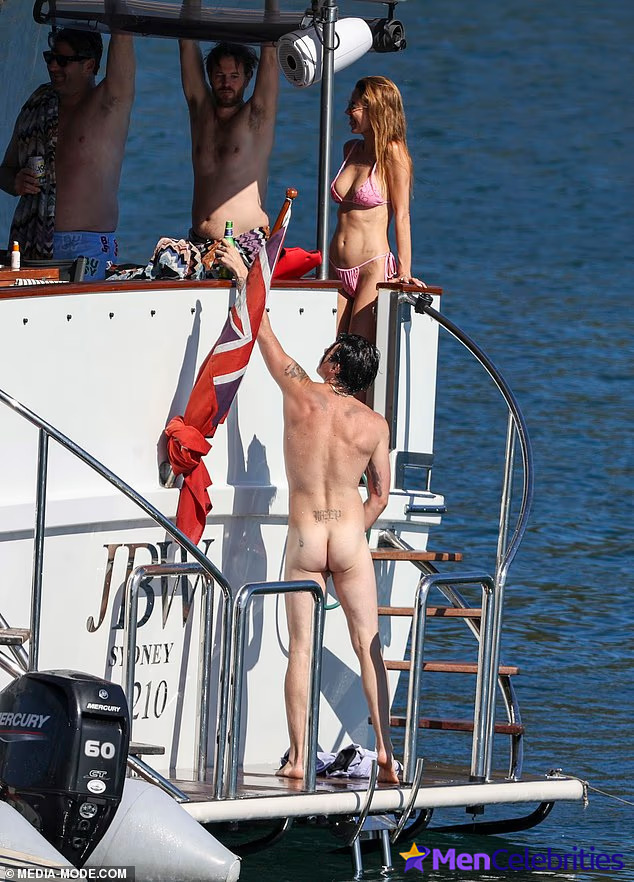 Yungblud paparazzi nude and sexy shots