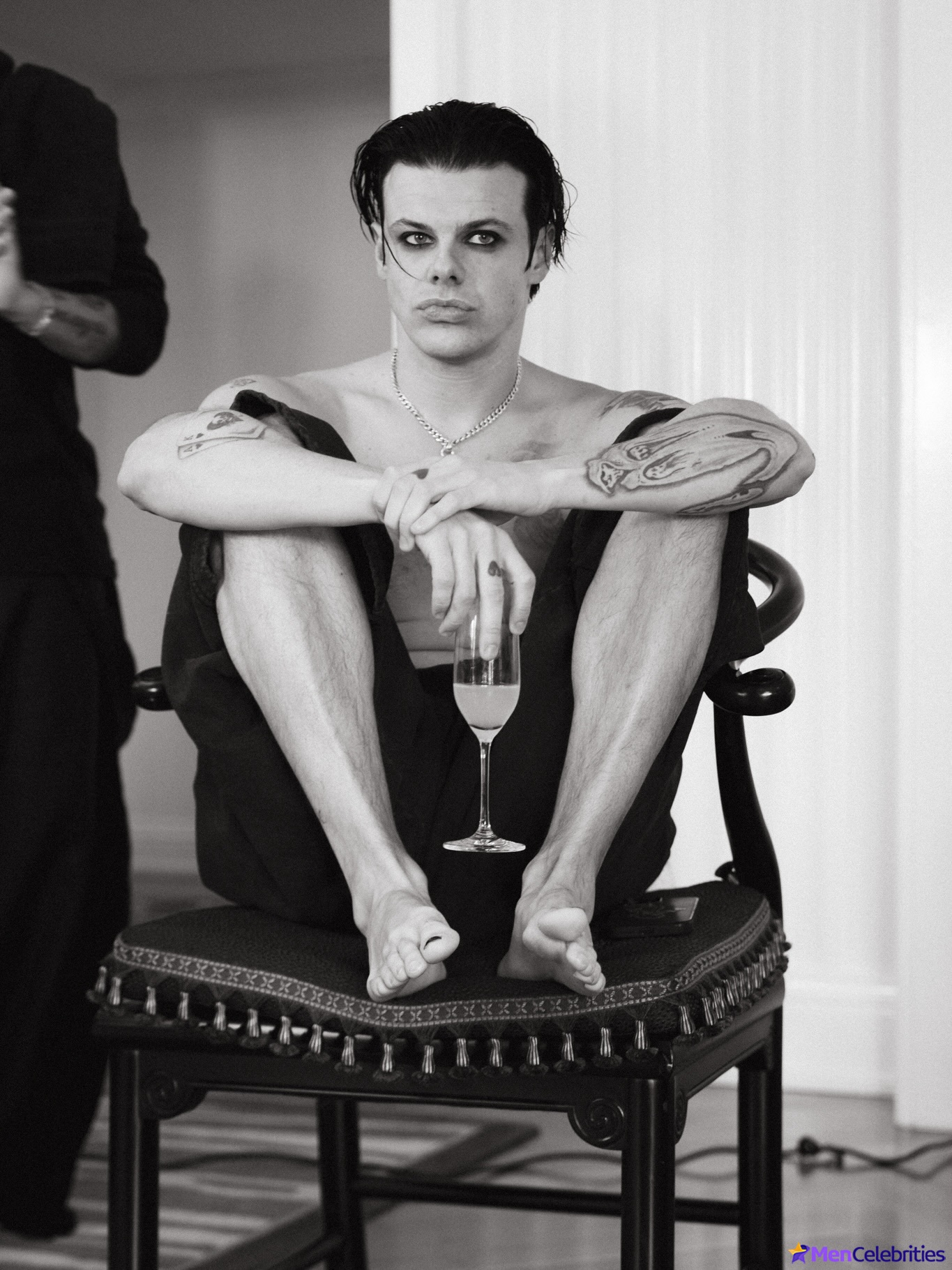 Yungblud nude and nsfw photos