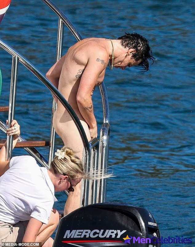 Yungblud paparazzi nude and sexy shots