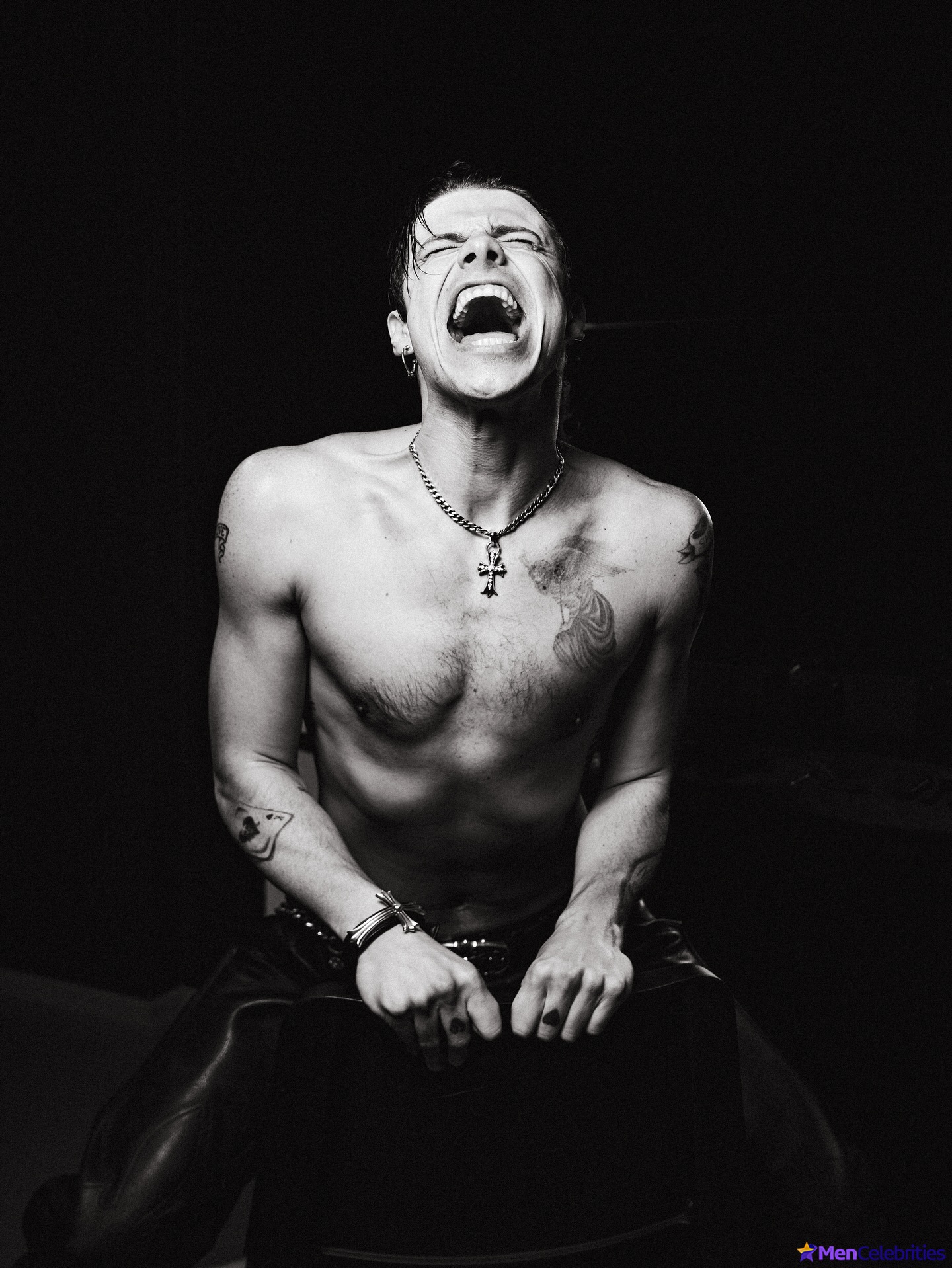 Yungblud nude and nsfw photos