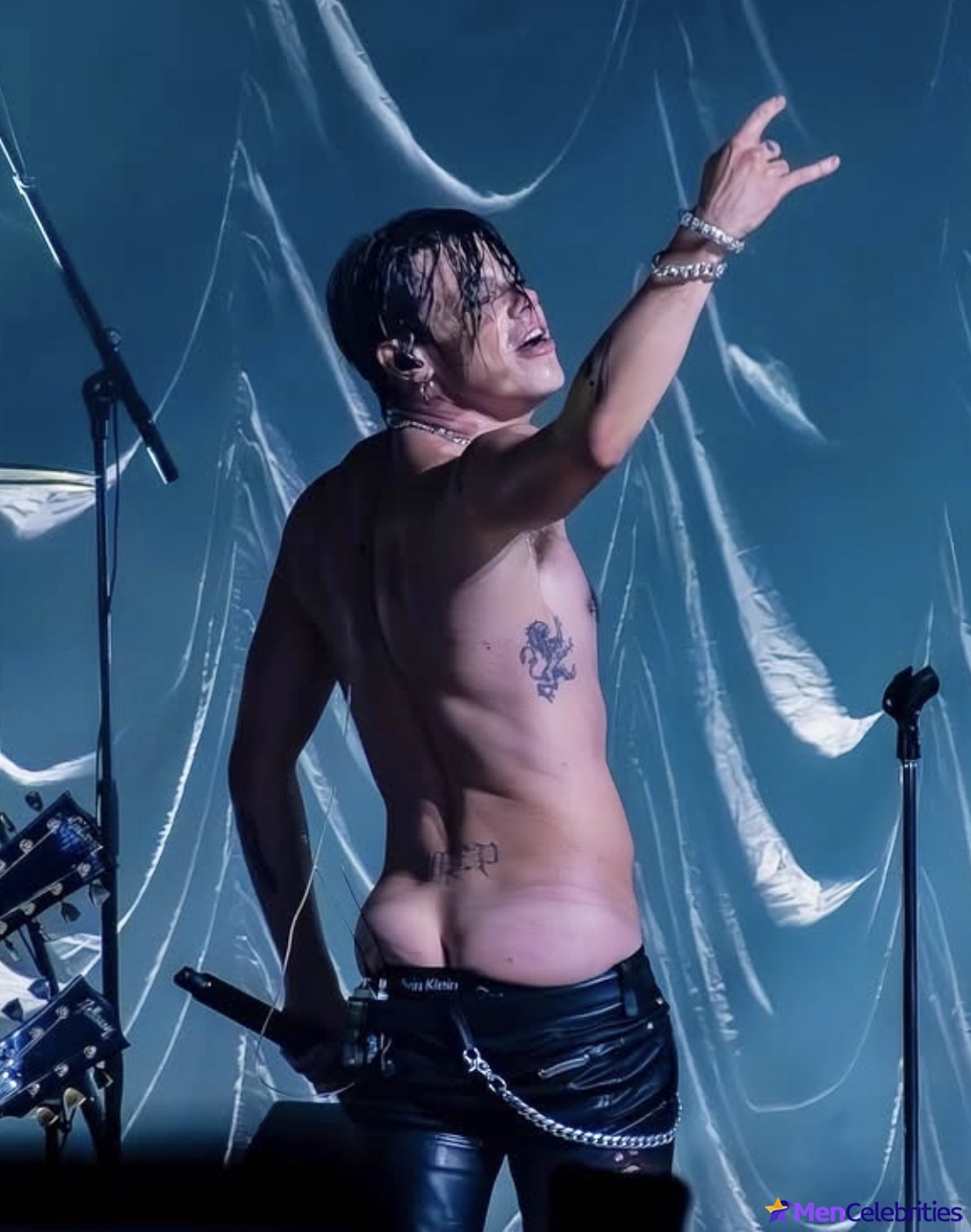 Yungblud naked
