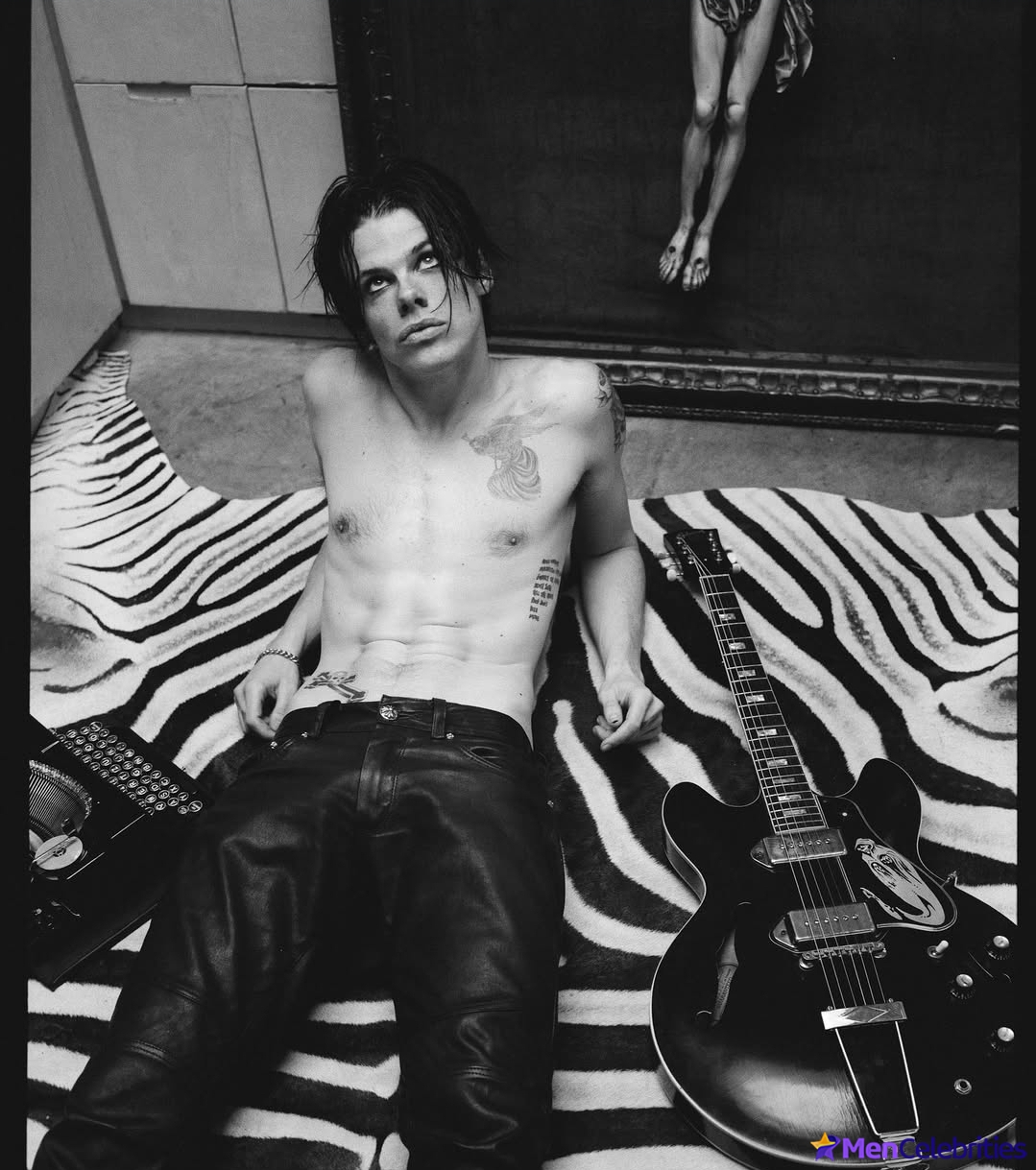 Yungblud shirtless