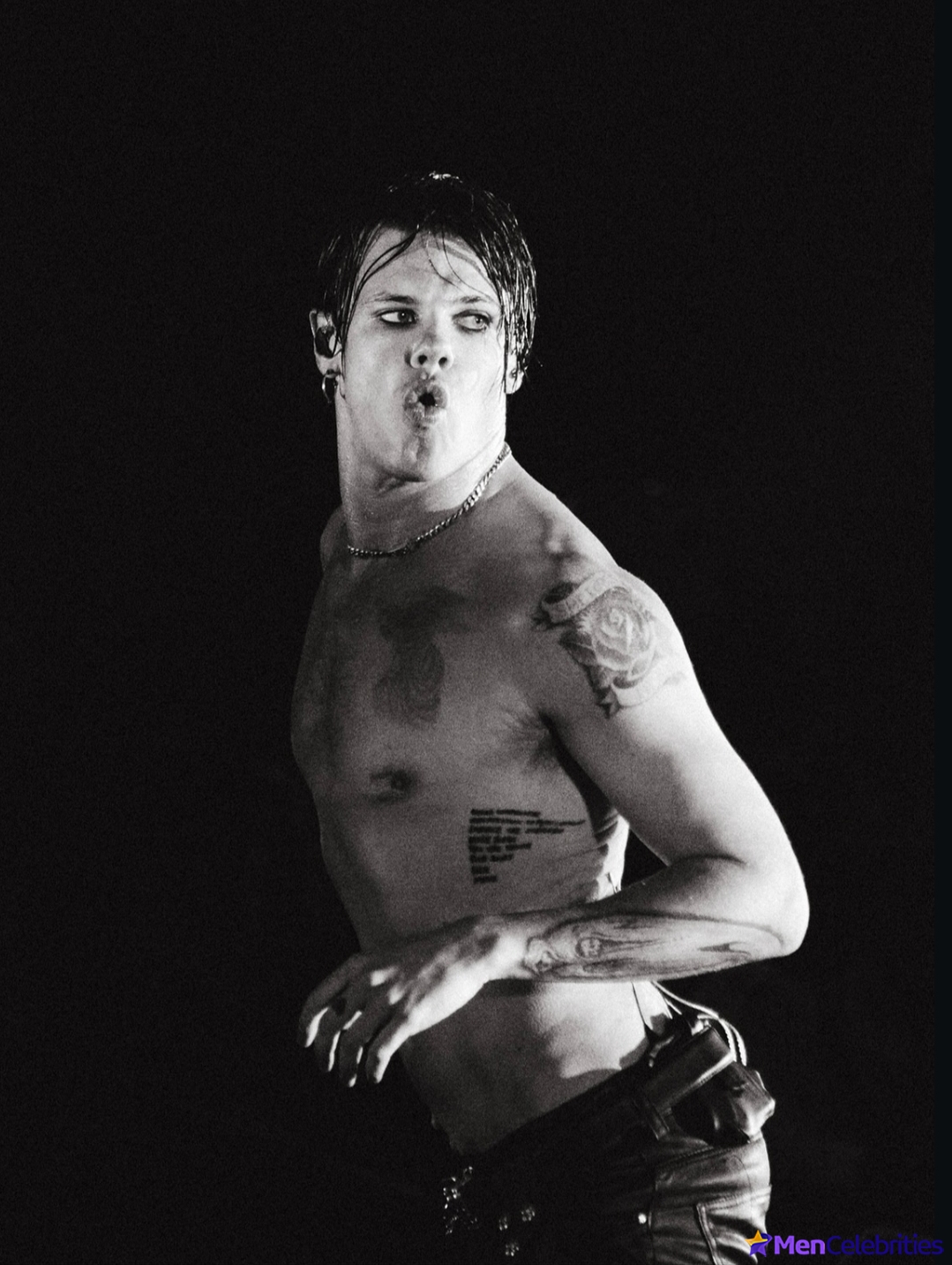 Yungblud nude and nsfw photos