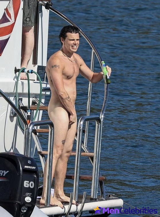 Yungblud paparazzi nude and sexy shots